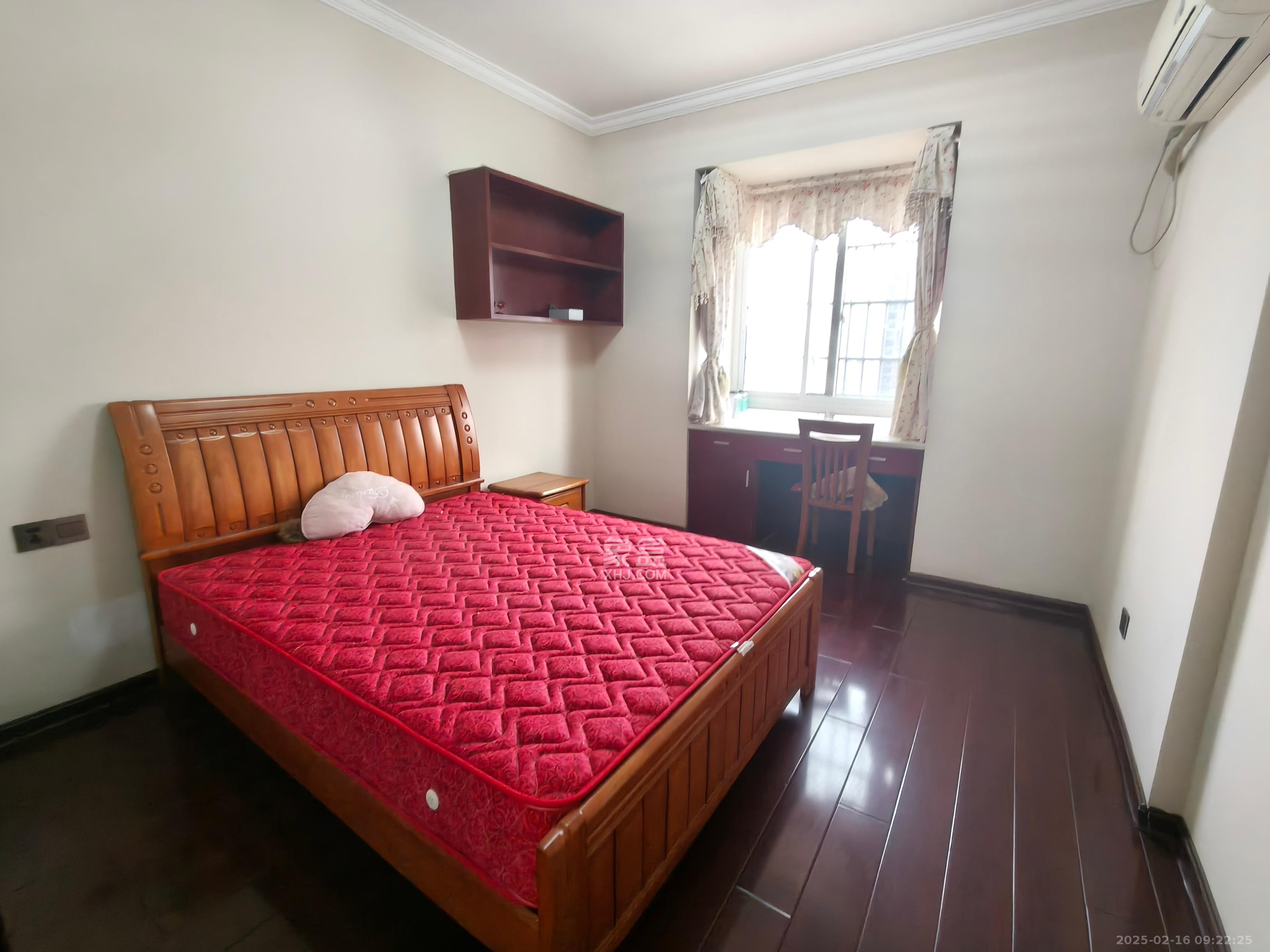 爵士湘 3室2厅1卫 1800.0元/月 爵士湘 3室2厅1卫 1800.0元/月室内图