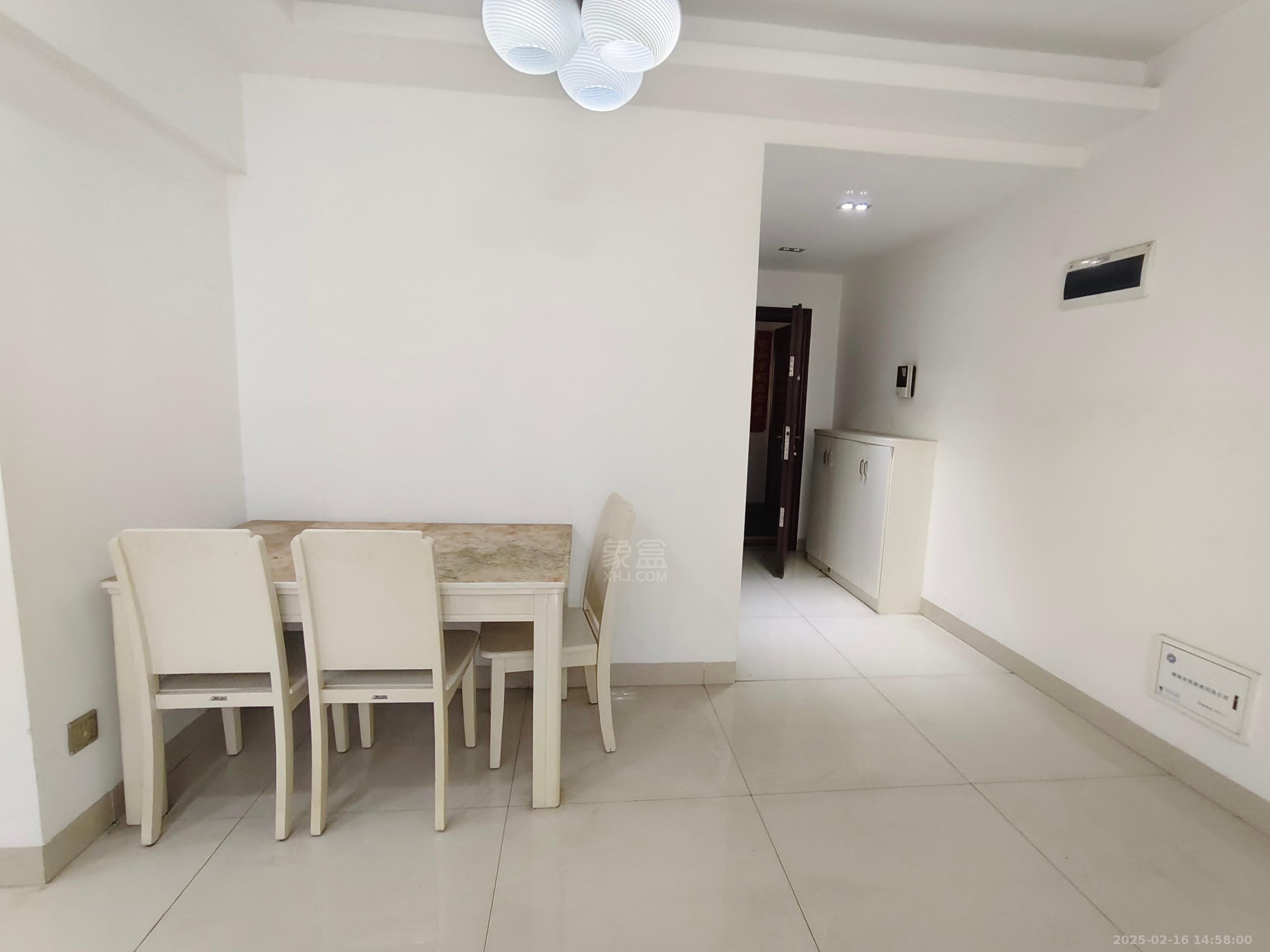 三一歌雅郡 3室2厅1卫 1500.0元/月 三一歌雅郡 3室2厅1卫 1500.0元/月室内图