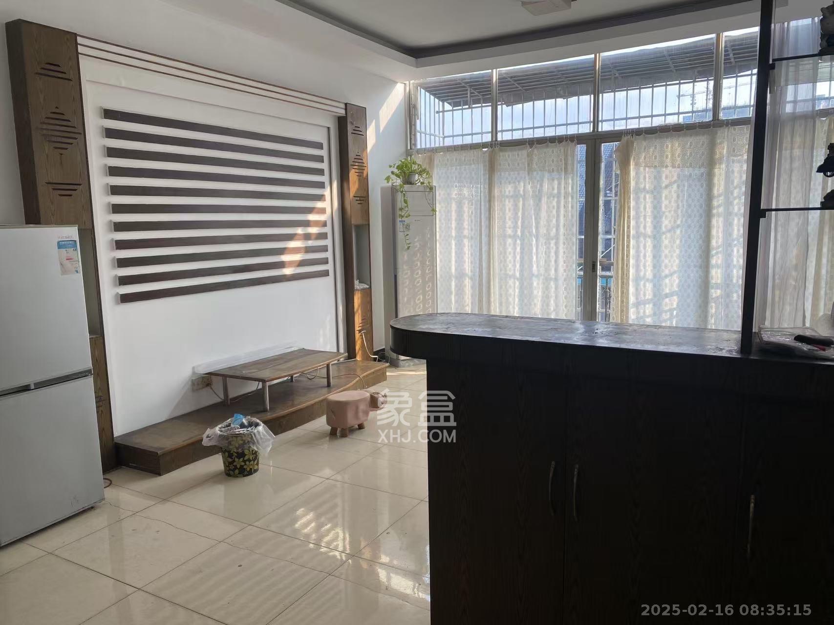 新塘垅小区(高桥物流园) 2室2厅1卫 1200.0元/月 新塘垅小区(高桥物流园) 2室2厅1卫 1200.0元/月室内图