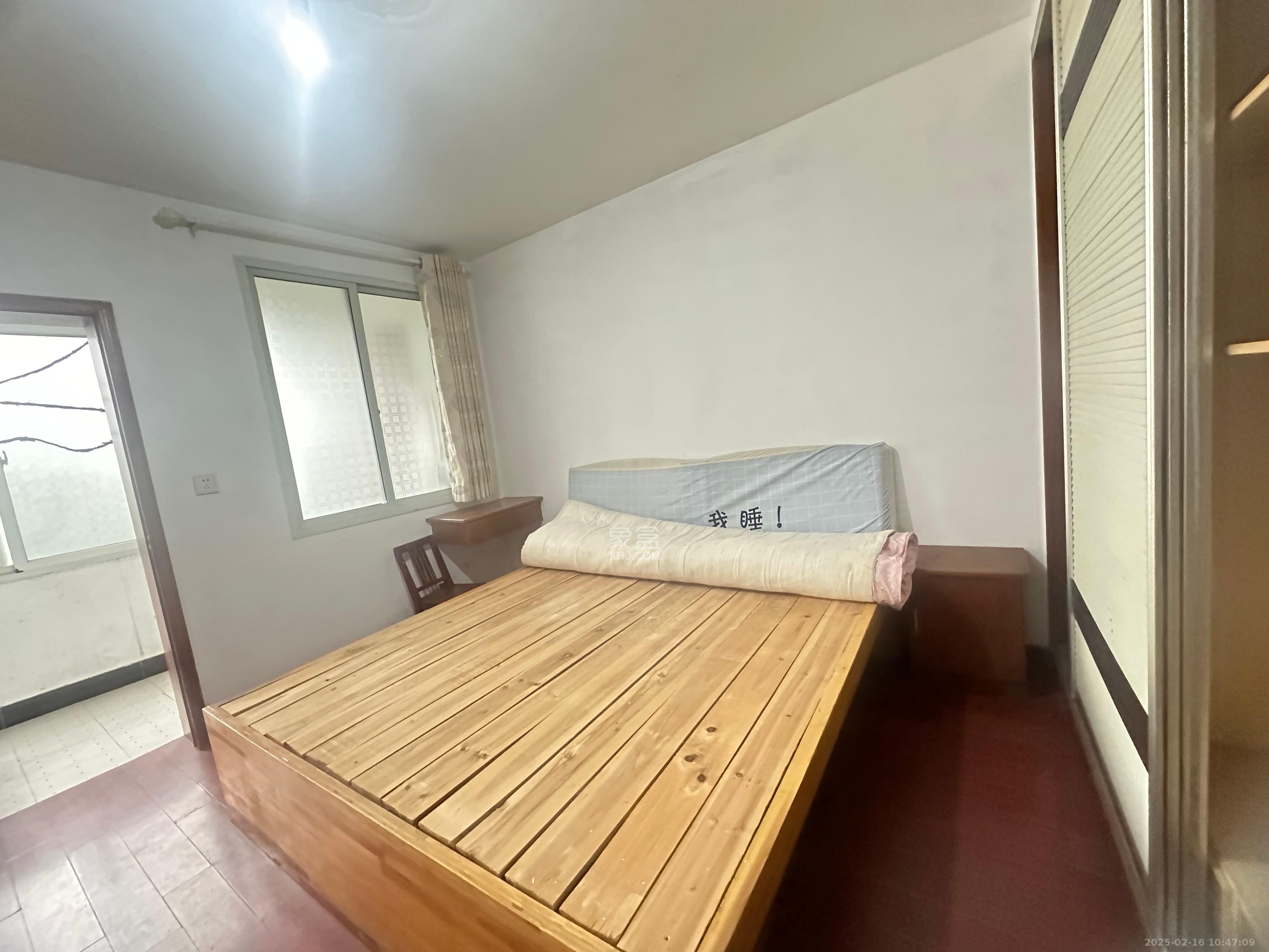 天鸿小区  2室1厅1卫   1400.00元/月室内图