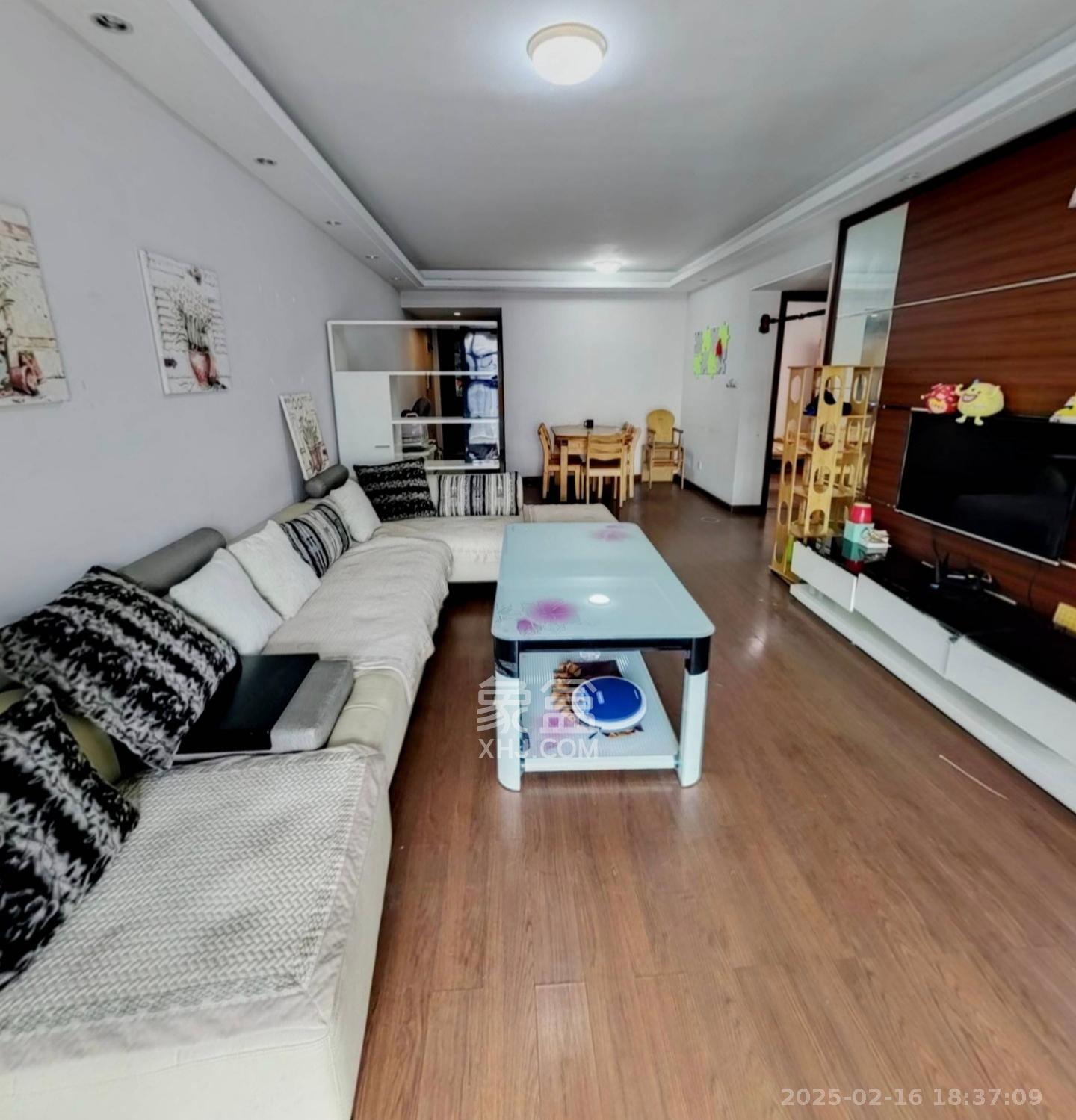 万科金域华府一期  3室2厅1卫    2700.0元/月 万科金域华府一期  3室2厅1卫    2700.0元/月室内图