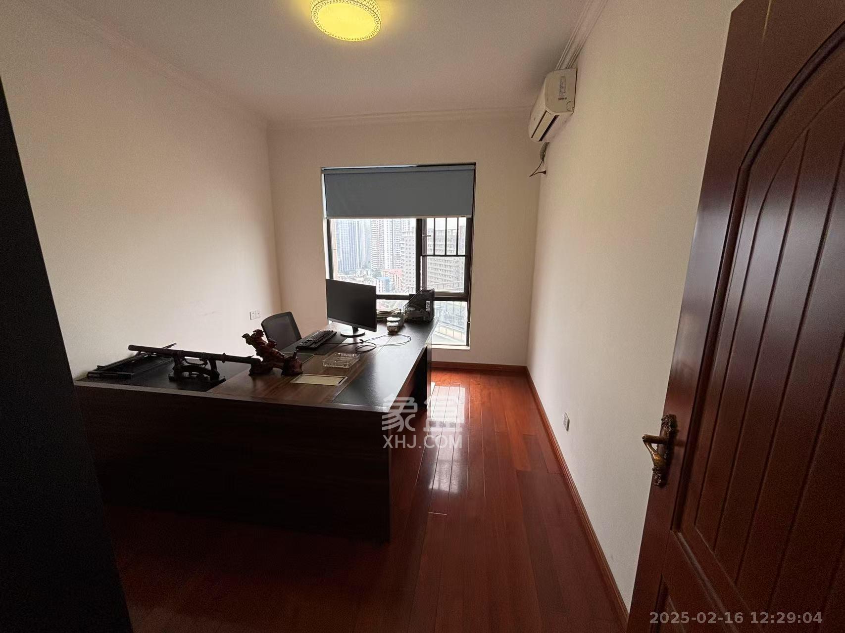 复地崑玉国际一期 4室2厅2卫 5000.0元/月 复地崑玉国际一期 4室2厅2卫 5000.0元/月室内图