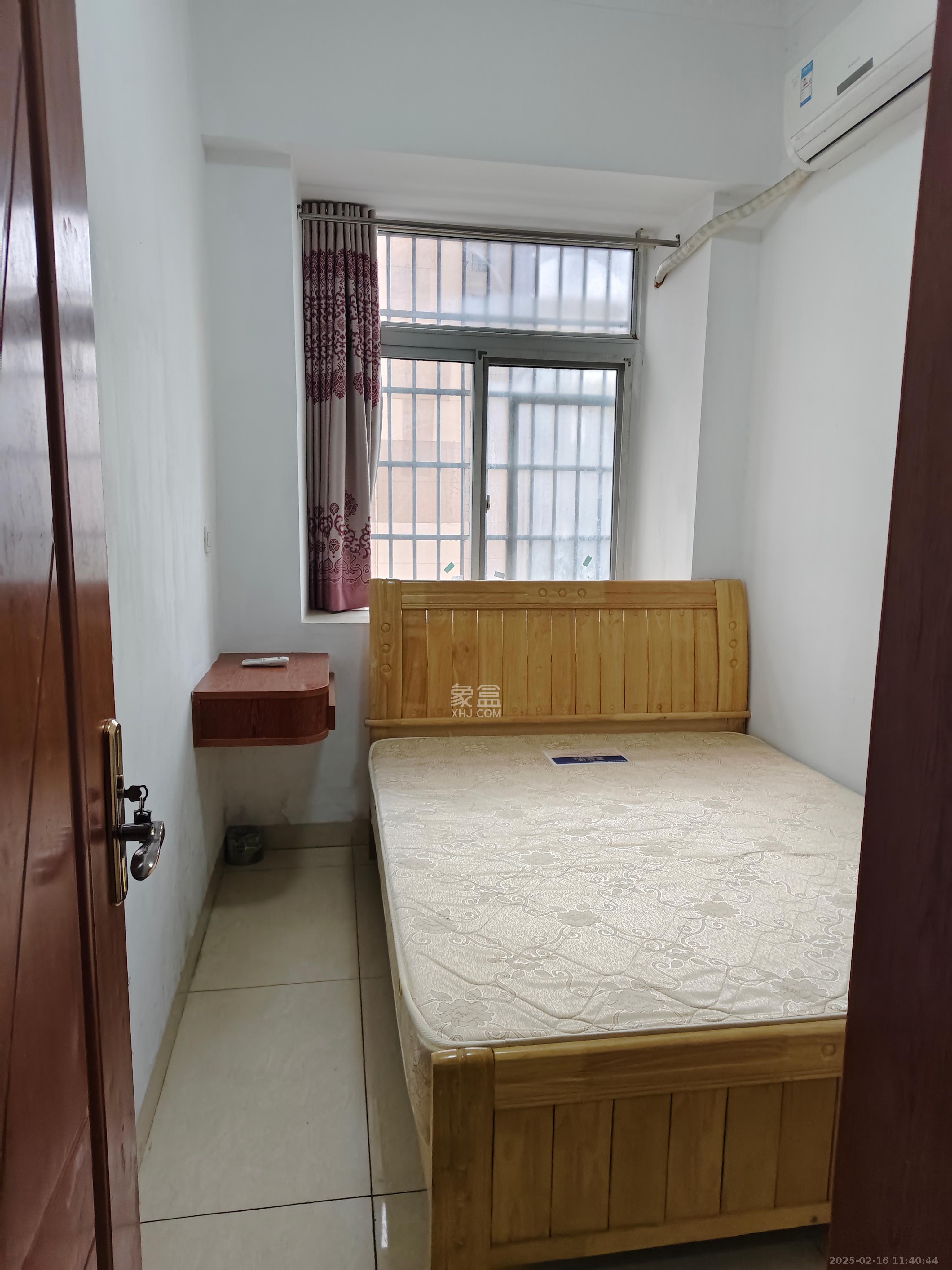 骑龙安置小区 1室1厅1卫 1200.0元/月 骑龙安置小区 1室1厅1卫 1200.0元/月室内图