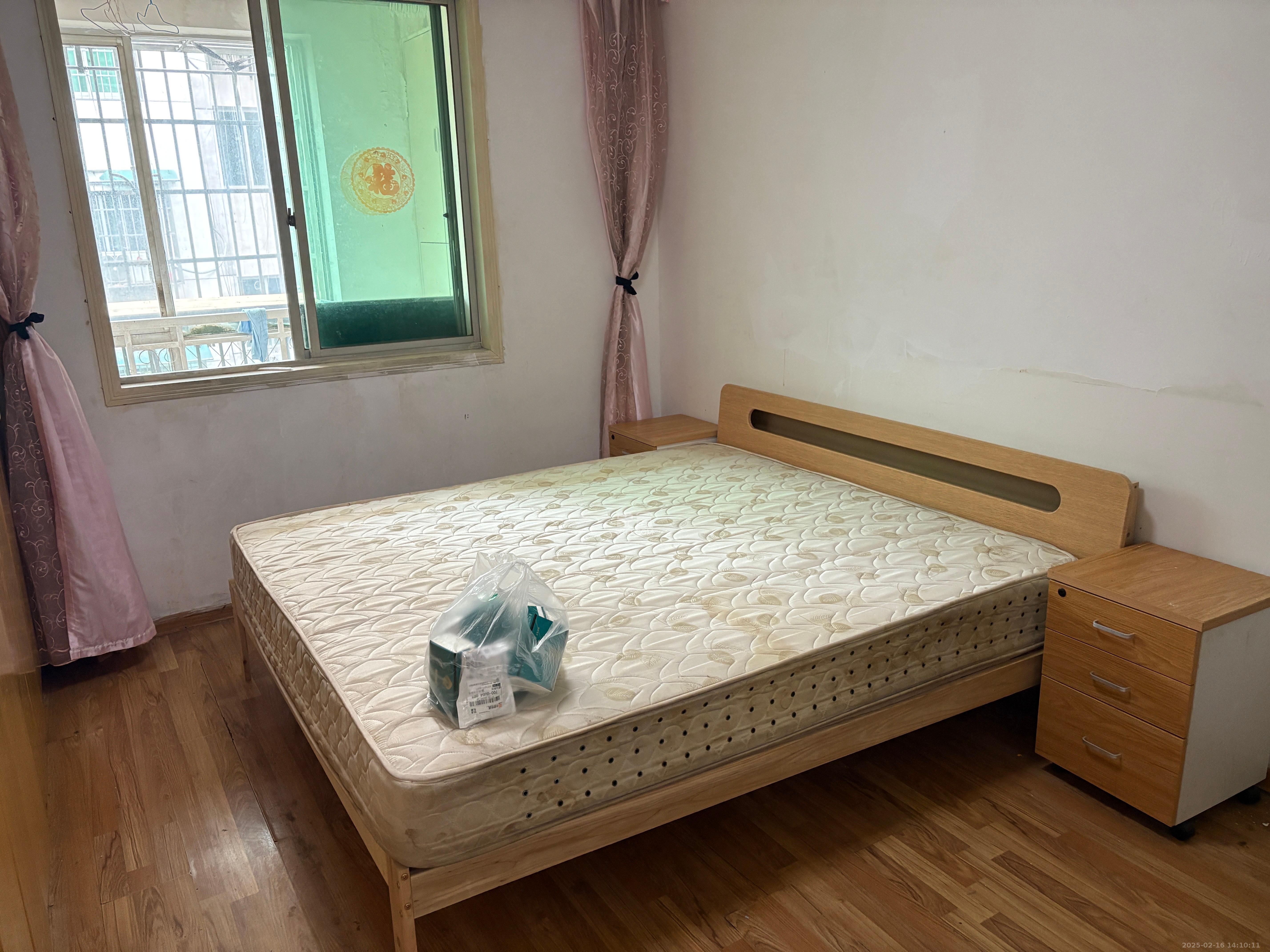 中南汽车世界  3室2厅2卫   1400.00元/月室内图