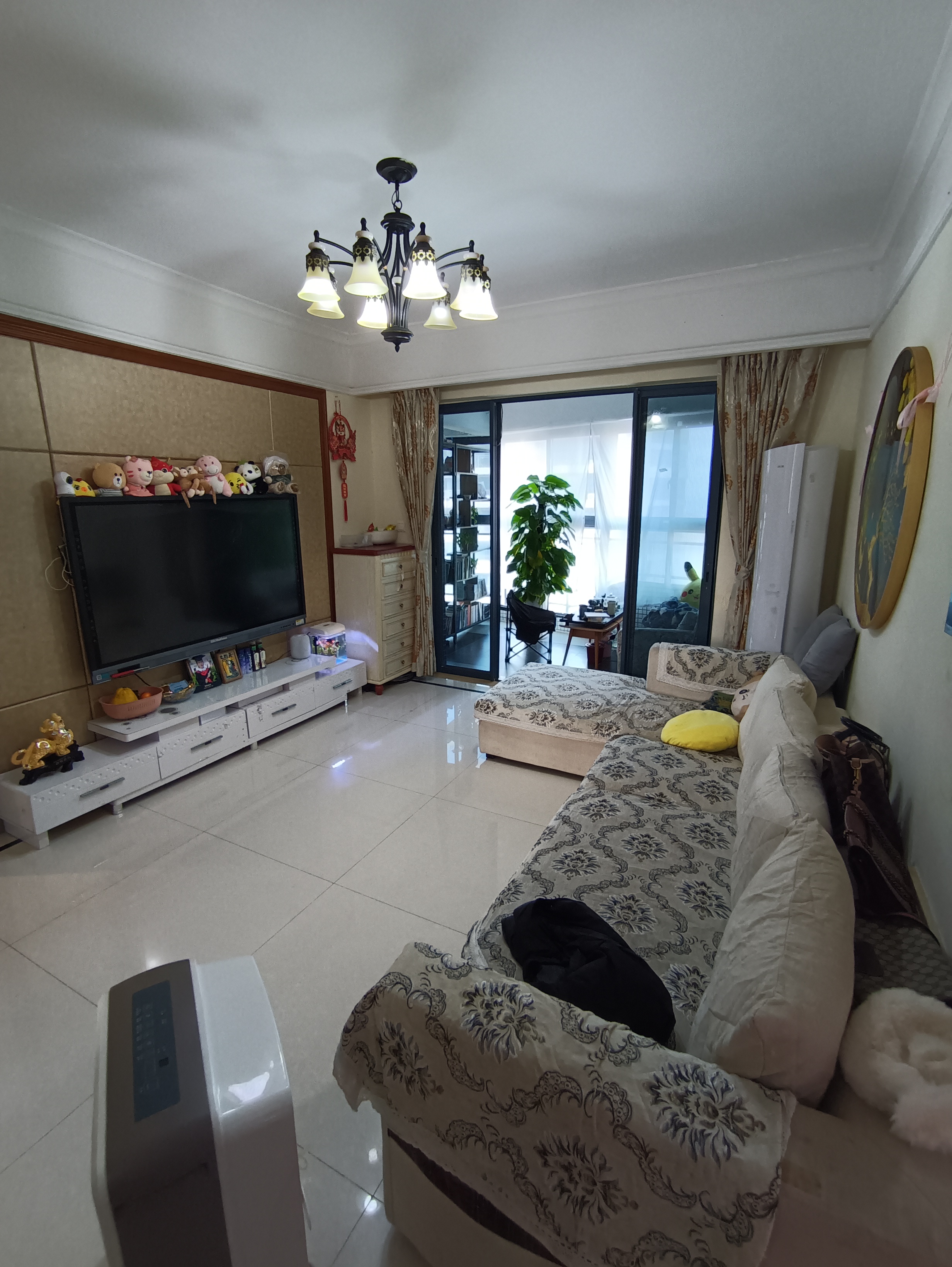 碧桂园滨海国际一期(2602地块) 3室2厅2卫 210.0万 碧桂园滨海国际一期(2602地块) 3室2厅2卫 210.0万客厅