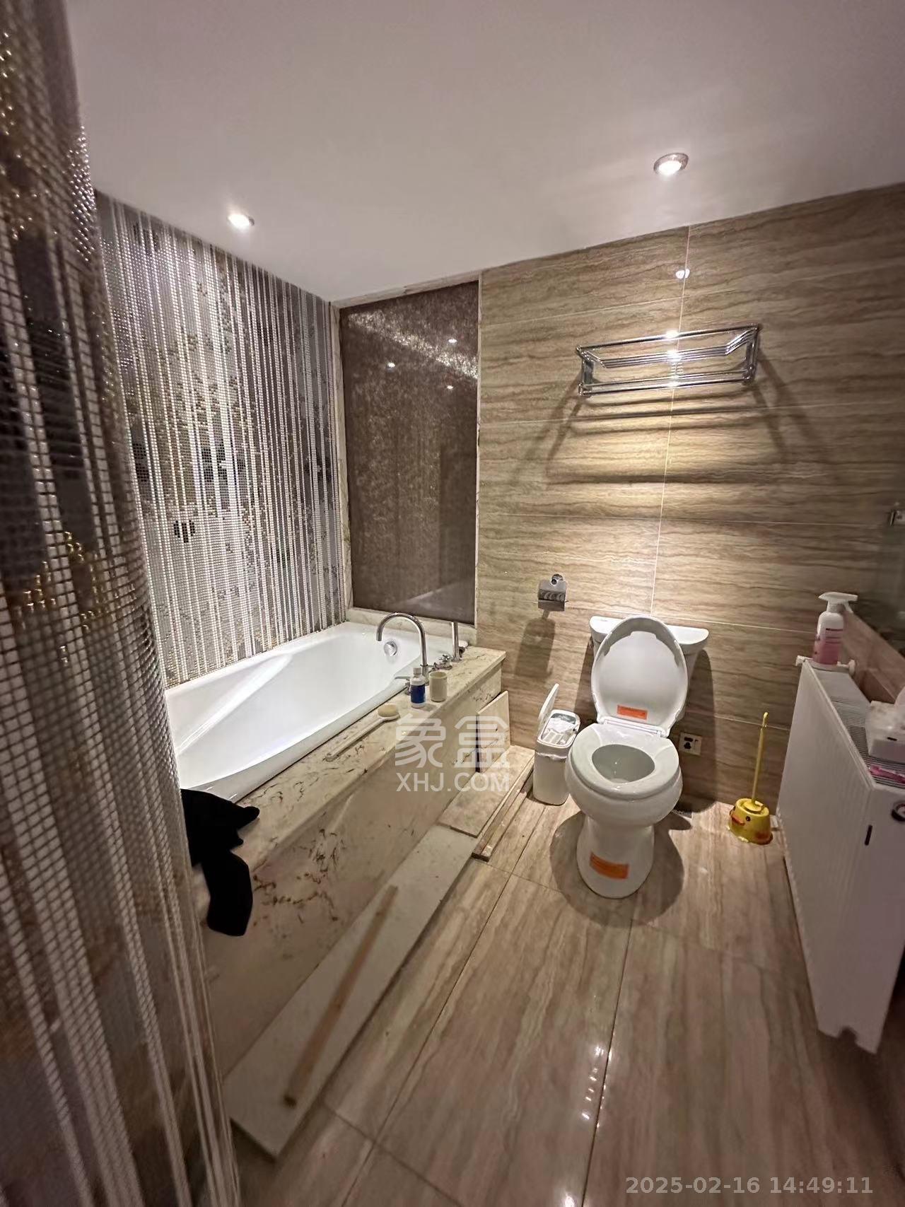 兴汉大厦 2室1厅1卫 3380.0元/月 兴汉大厦 2室1厅1卫 3380.0元/月室内图