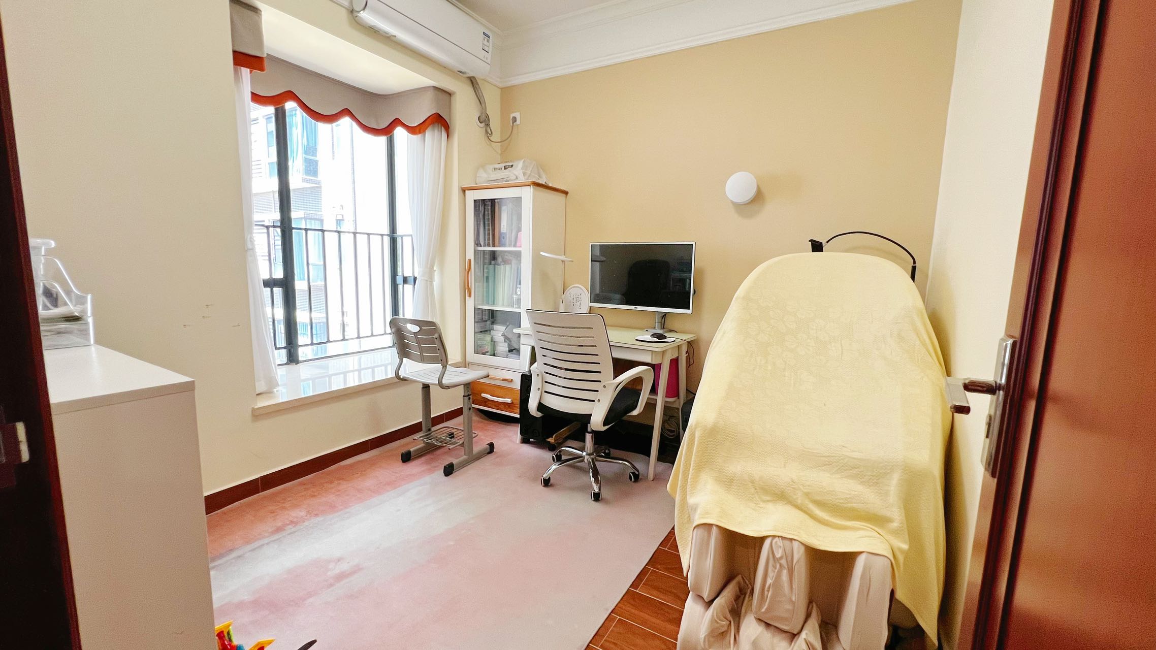 碧桂园滨海国际二期(君临湾) 3室2厅1卫 236.0万 碧桂园滨海国际二期(君临湾) 3室2厅1卫 236.0万卧室