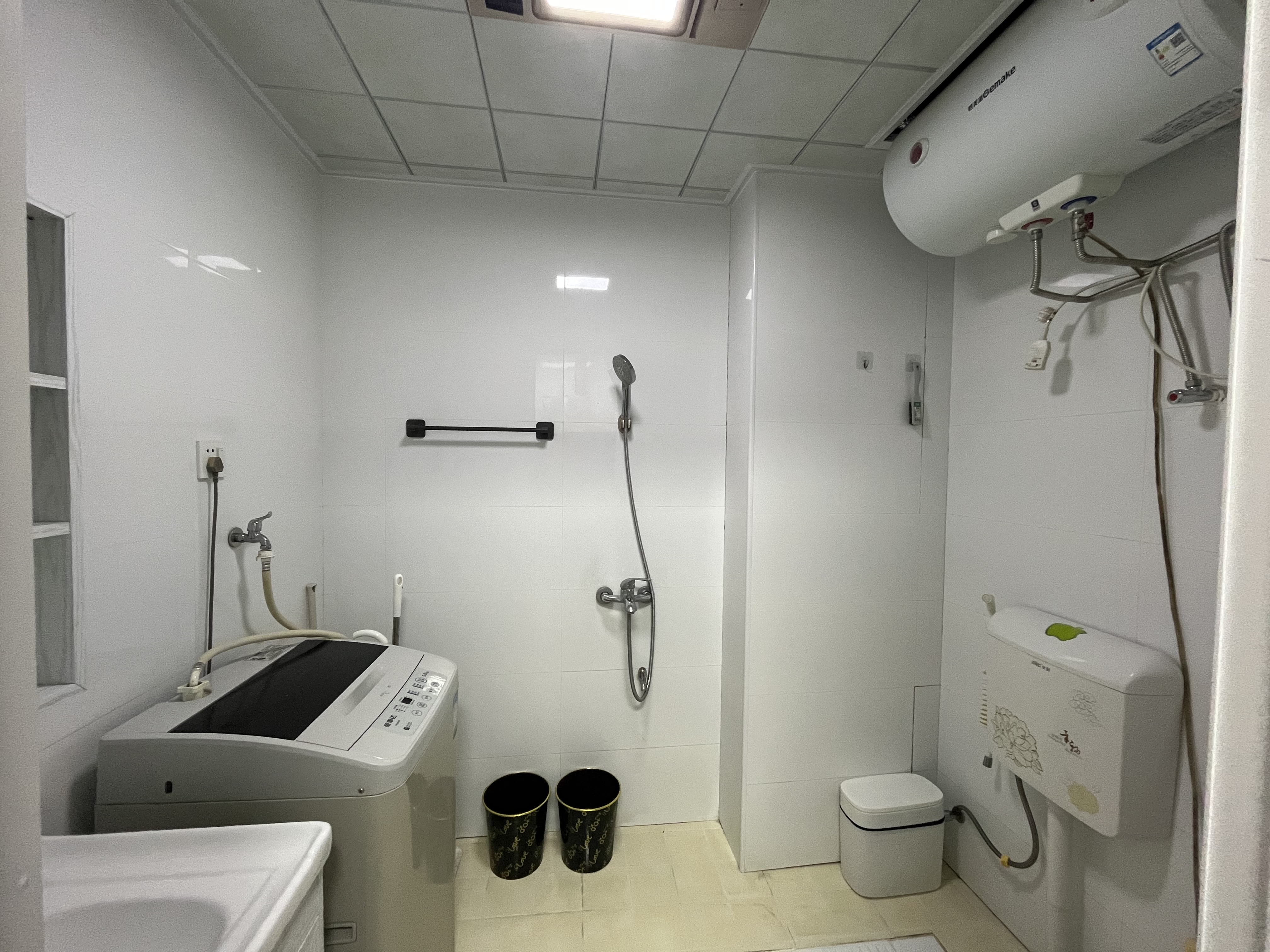 鸿浩达吉星广场(秀石街) 1室1厅1卫 1100.0元/月 鸿浩达吉星广场(秀石街) 1室1厅1卫 1100.0元/月室内图