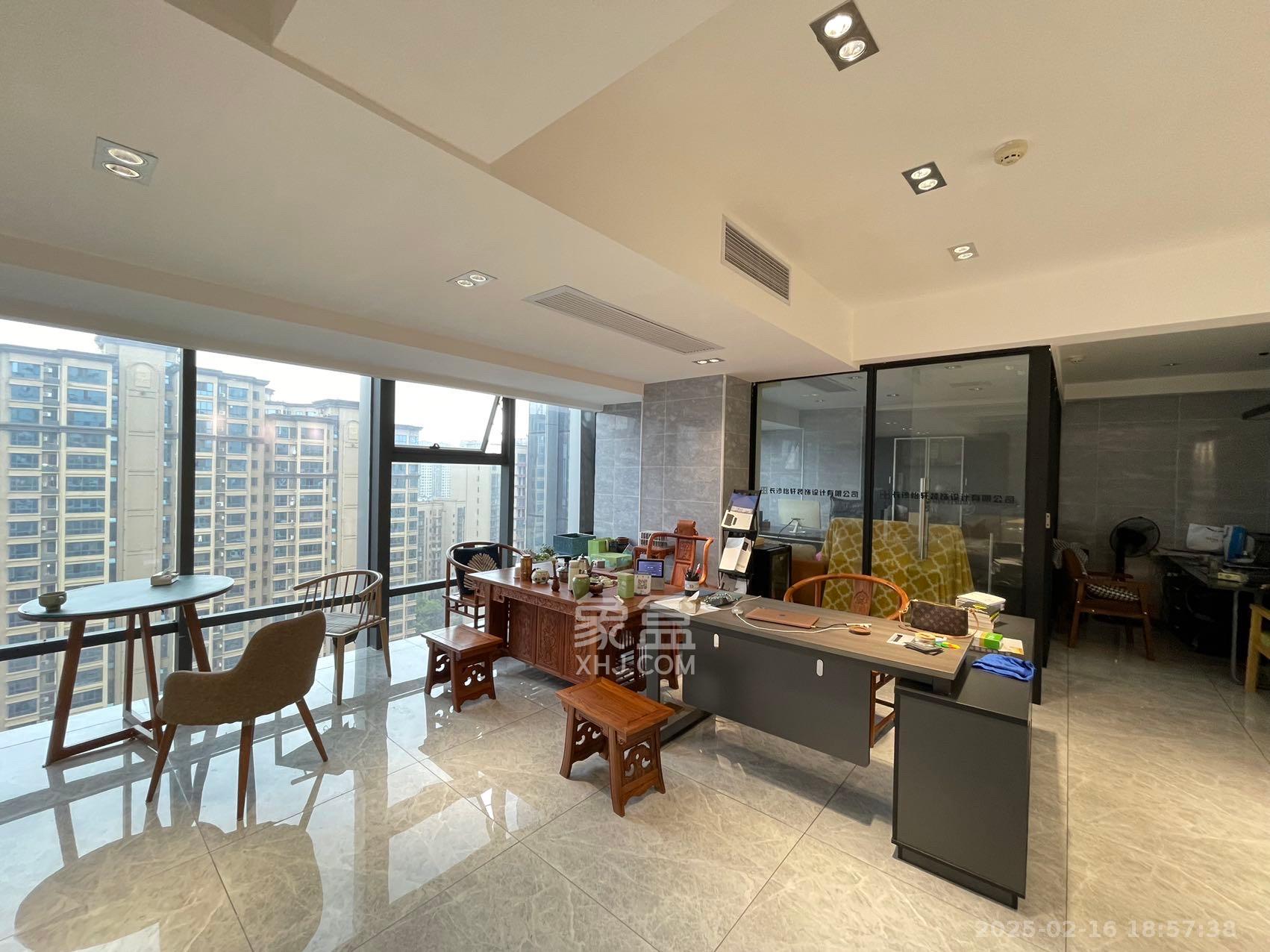 裕天国际商汇中心 1室1厅1卫 4800.0元/月 裕天国际商汇中心 1室1厅1卫 4800.0元/月室内图