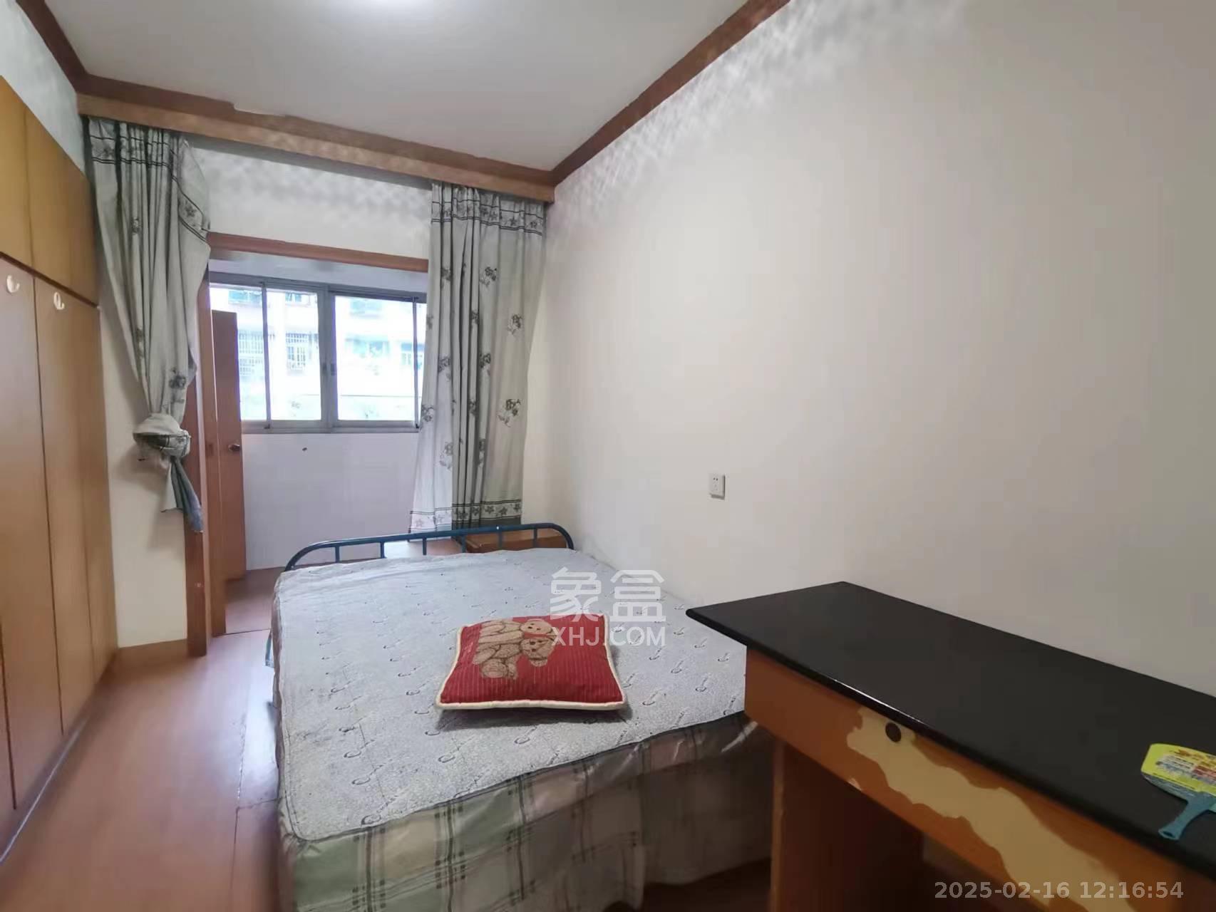 航天大院 3室2厅1卫 1700.0元/月 航天大院 3室2厅1卫 1700.0元/月室内图