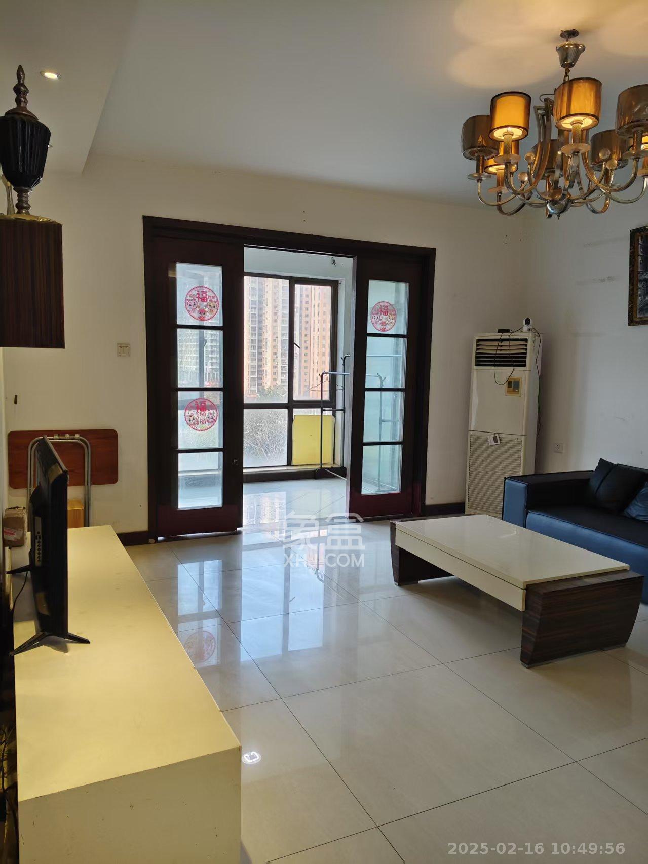 长高圆梦佳苑  4室2厅2卫    2400.0元/月 长高圆梦佳苑  4室2厅2卫    2400.0元/月室内图