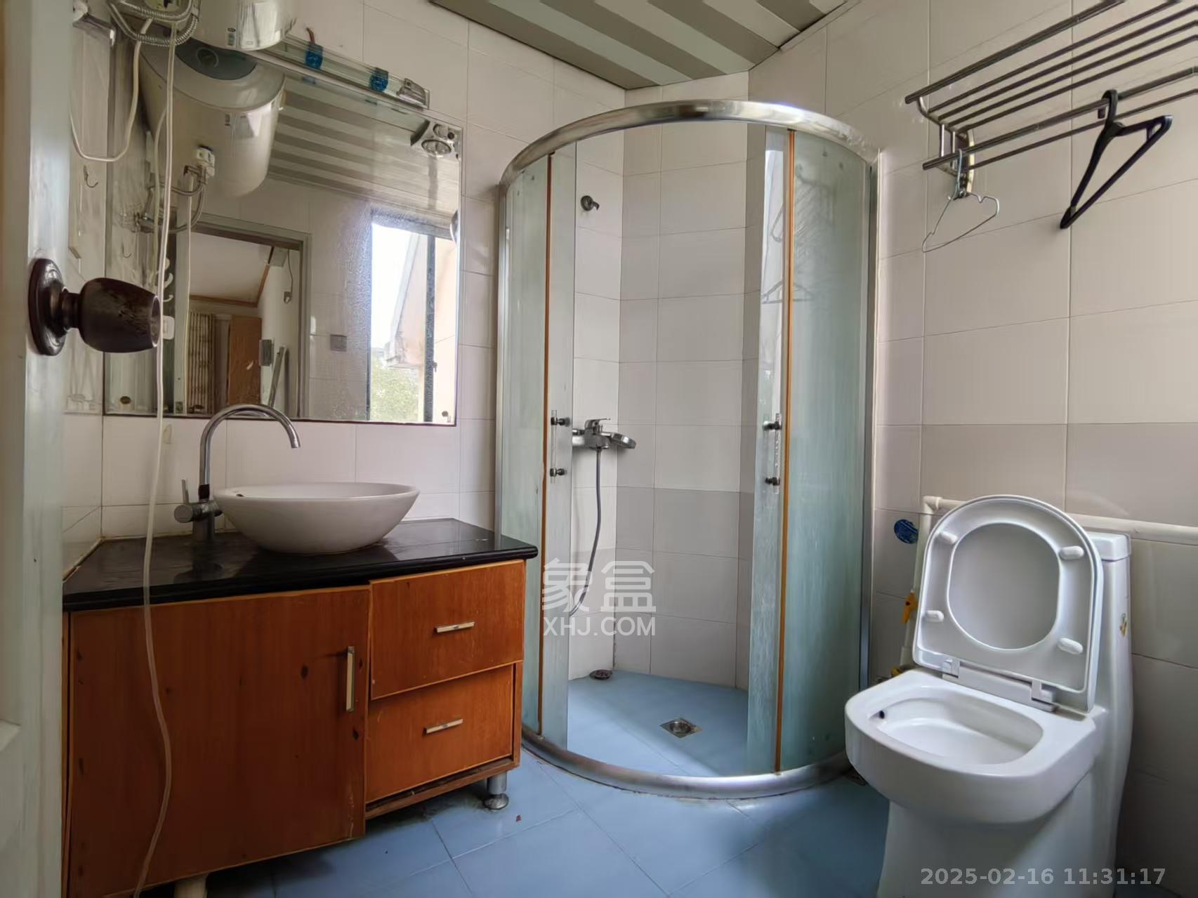 金帆江滨玫瑰园 3室2厅1卫 2000.0元/月 金帆江滨玫瑰园 3室2厅1卫 2000.0元/月室内图