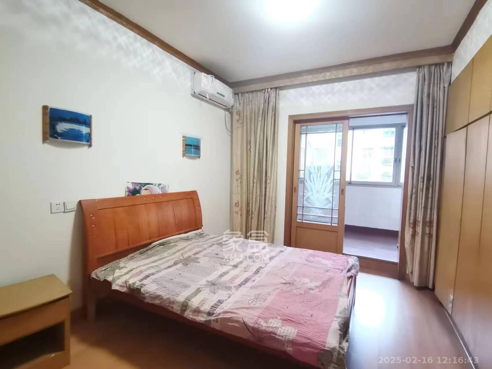 航天大院 3室2厅1卫 1700.0元/月 航天大院 3室2厅1卫 1700.0元/月室内图