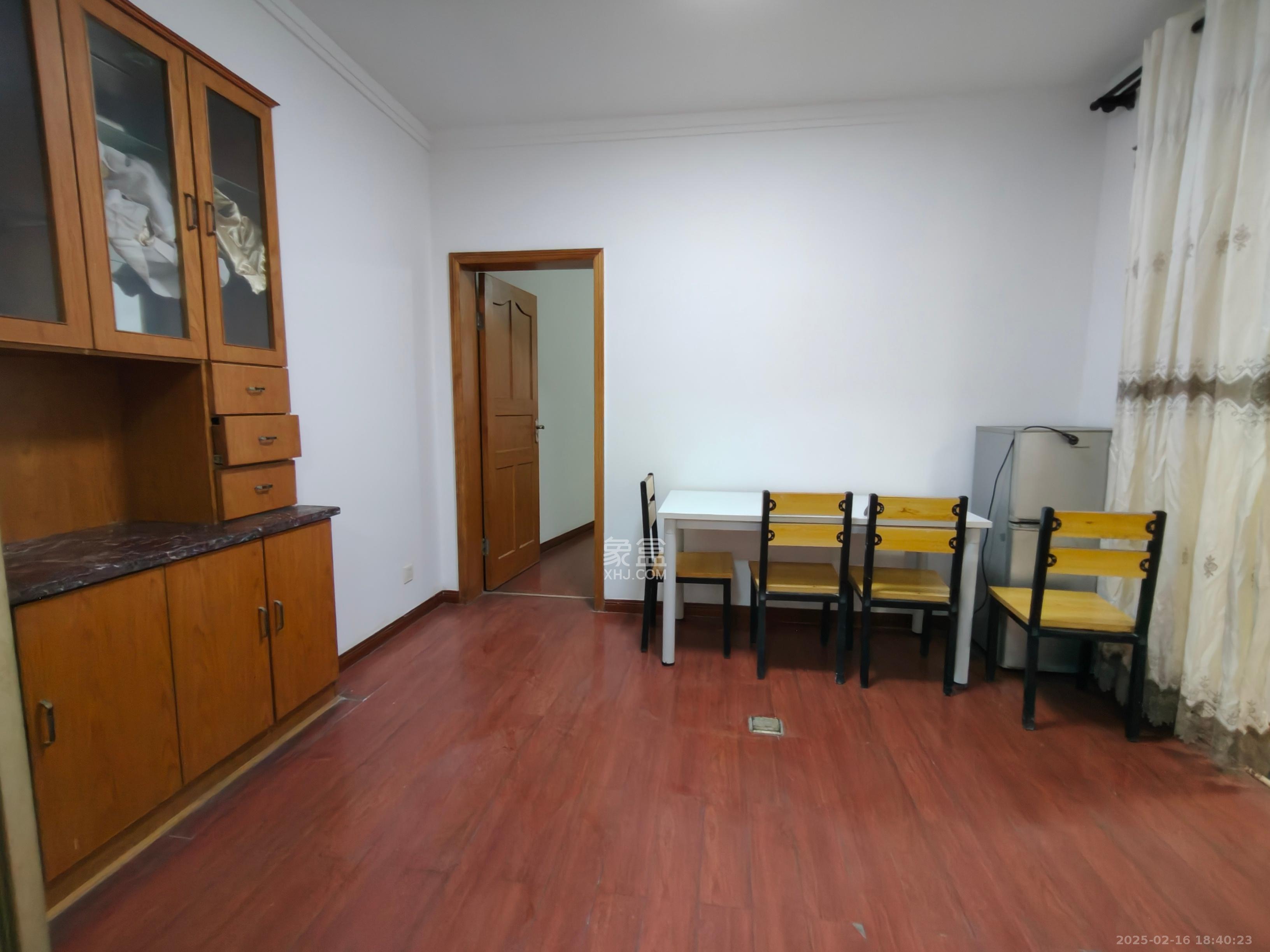中建桂苑  3室2厅1卫   1800.00元/月室内图