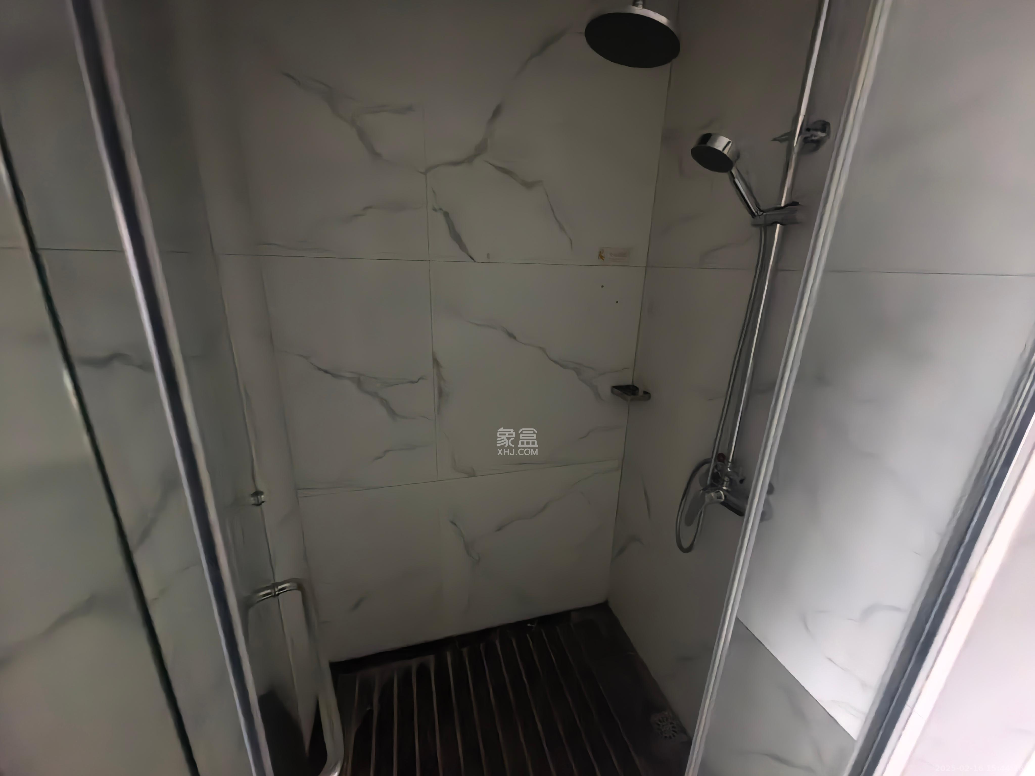 大财门公寓  1室0厅1卫    1800.0元/月室内图