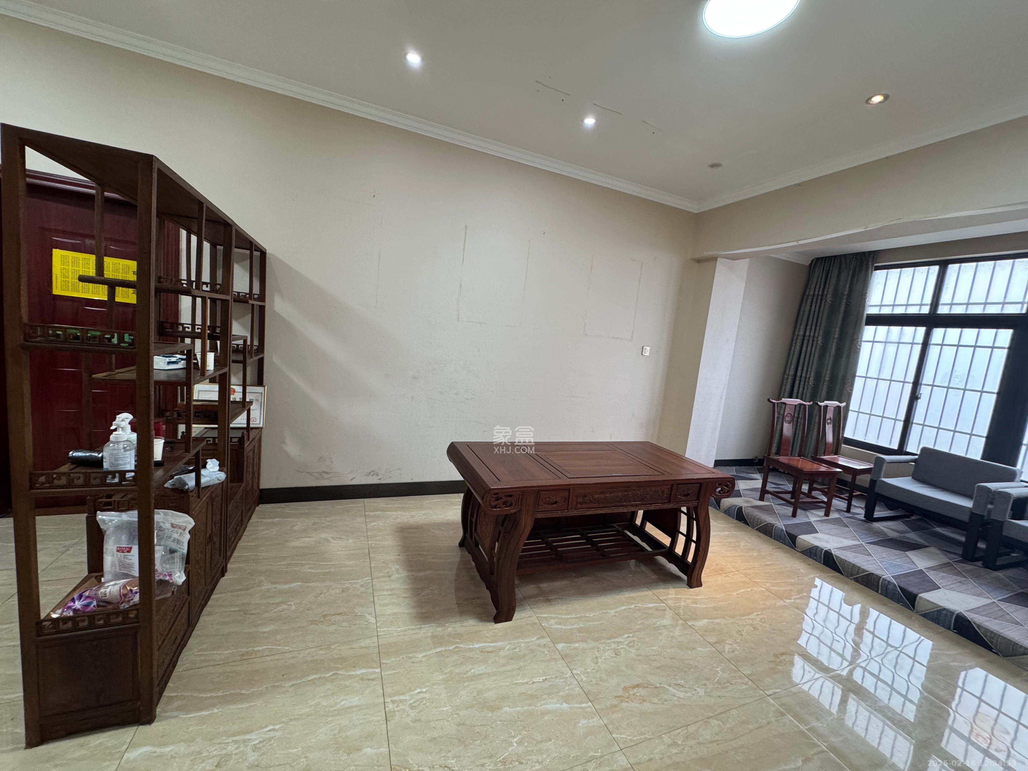 红树湾 3室2厅1卫 2200.0元/月 红树湾 3室2厅1卫 2200.0元/月室内图