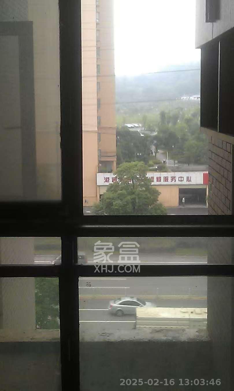 华银天际 3室2厅1卫 1700.0元/月 华银天际 3室2厅1卫 1700.0元/月室内图