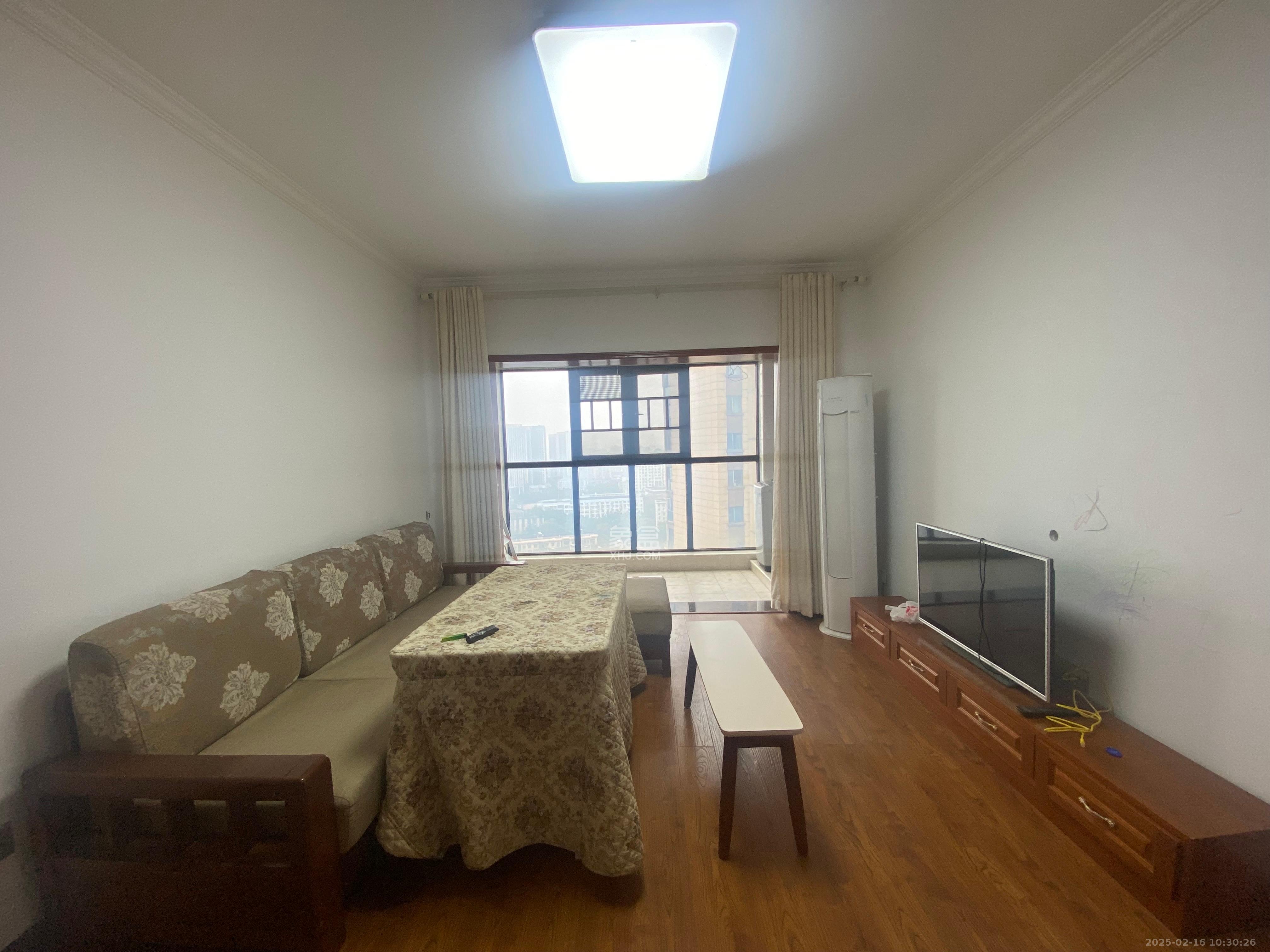 荣盛花语书苑 3室2厅1卫 2800.0元/月 荣盛花语书苑 3室2厅1卫 2800.0元/月室内图