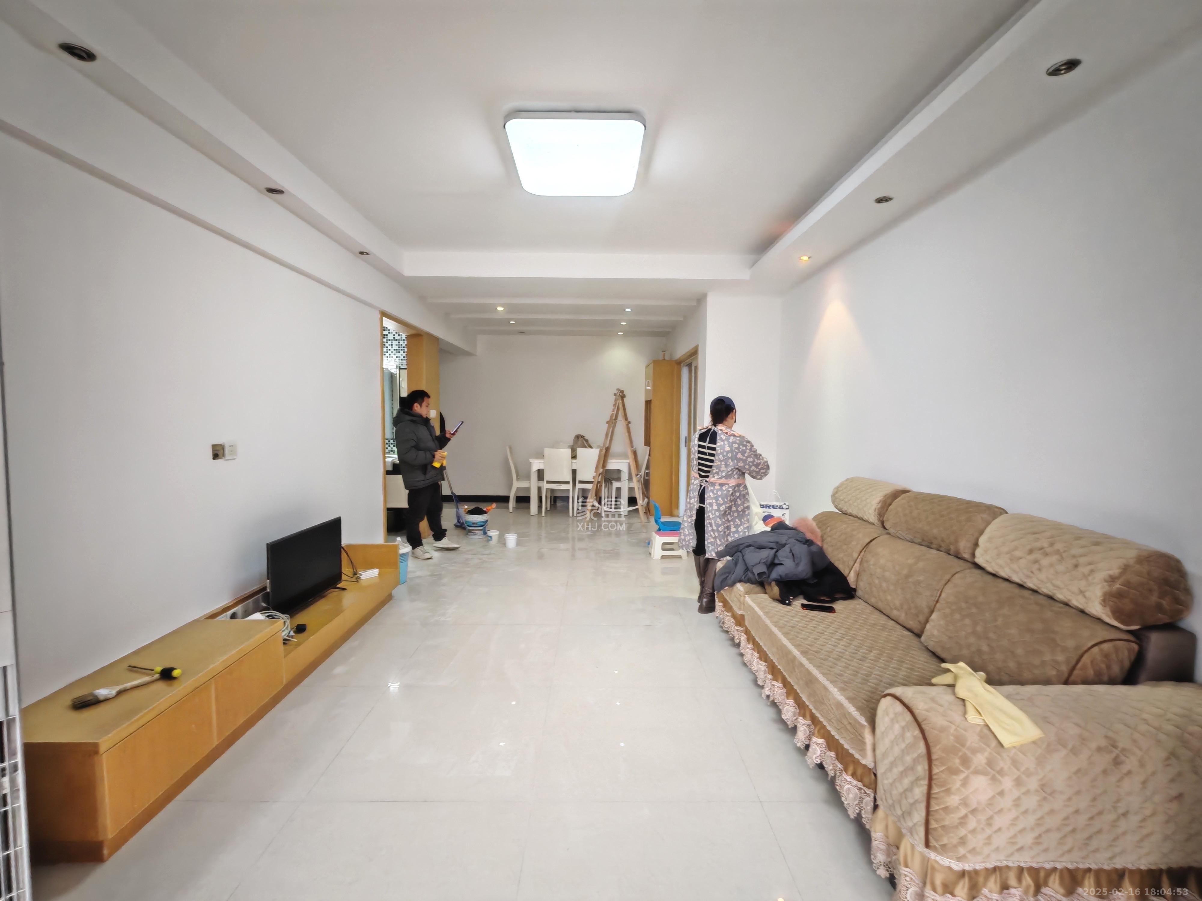 富兴嘉城（富兴汇中央）  2室2厅1卫   2200.00元/月室内图