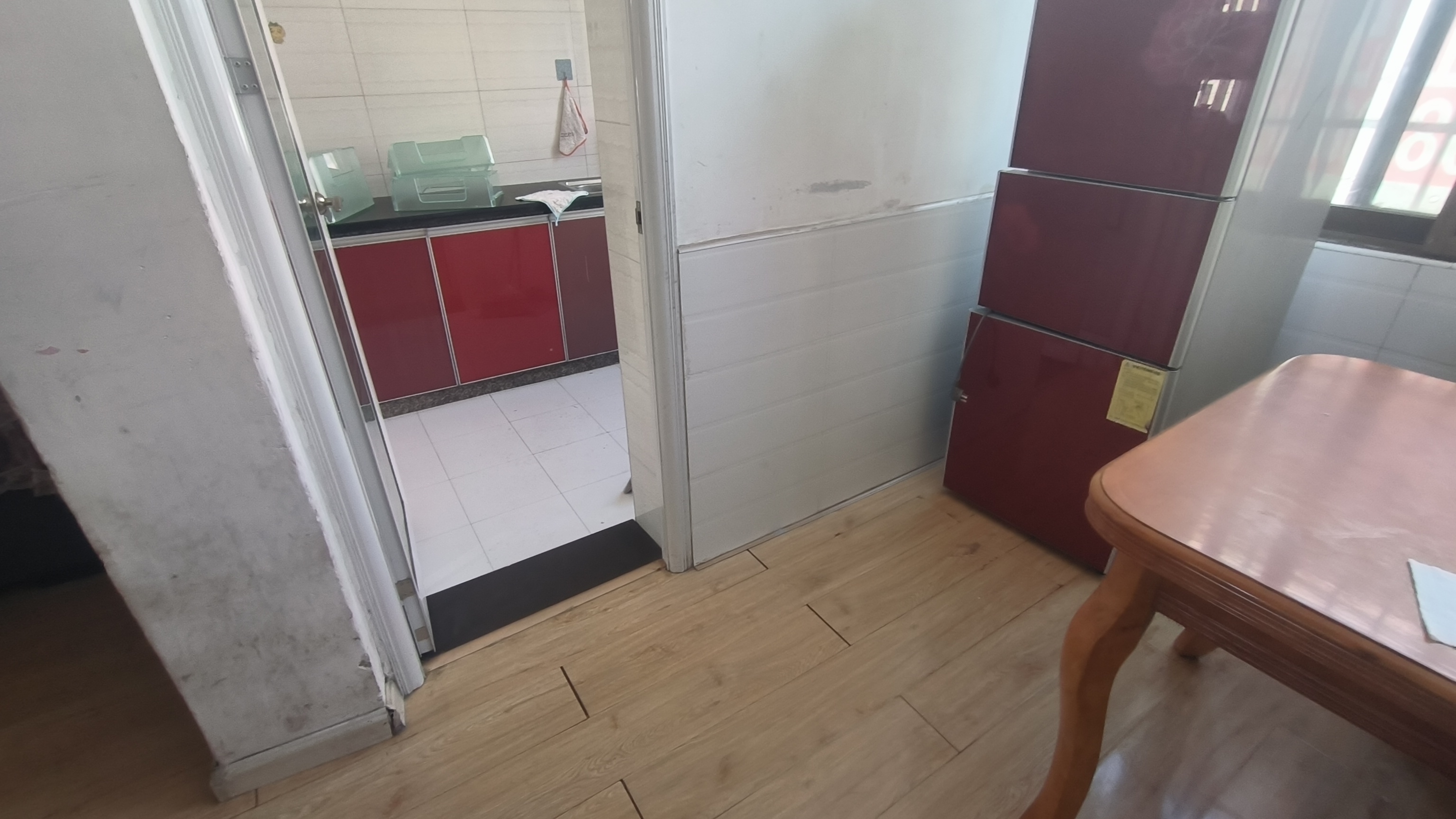 立新路散盘 3室2厅1卫 1000.0元/月 立新路散盘 3室2厅1卫 1000.0元/月室内图