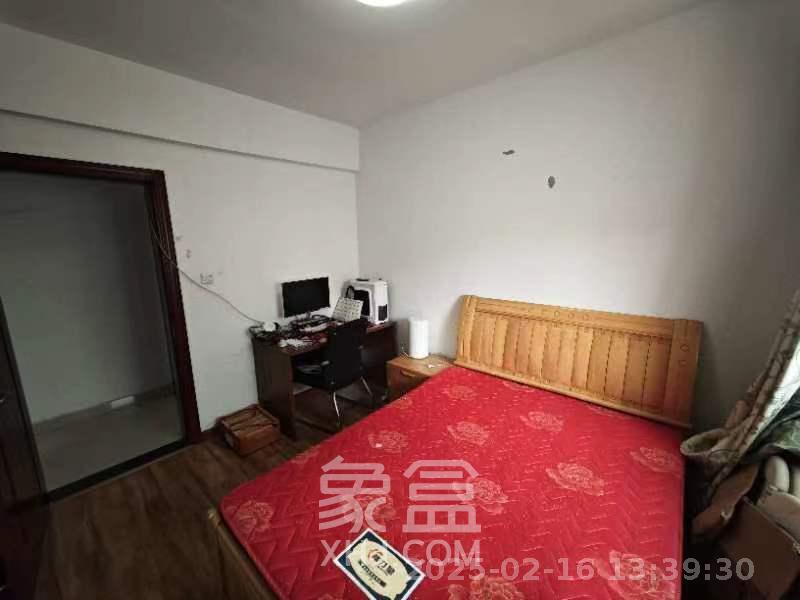高信向日葵  3室2厅2卫   2800.00元/月室内图