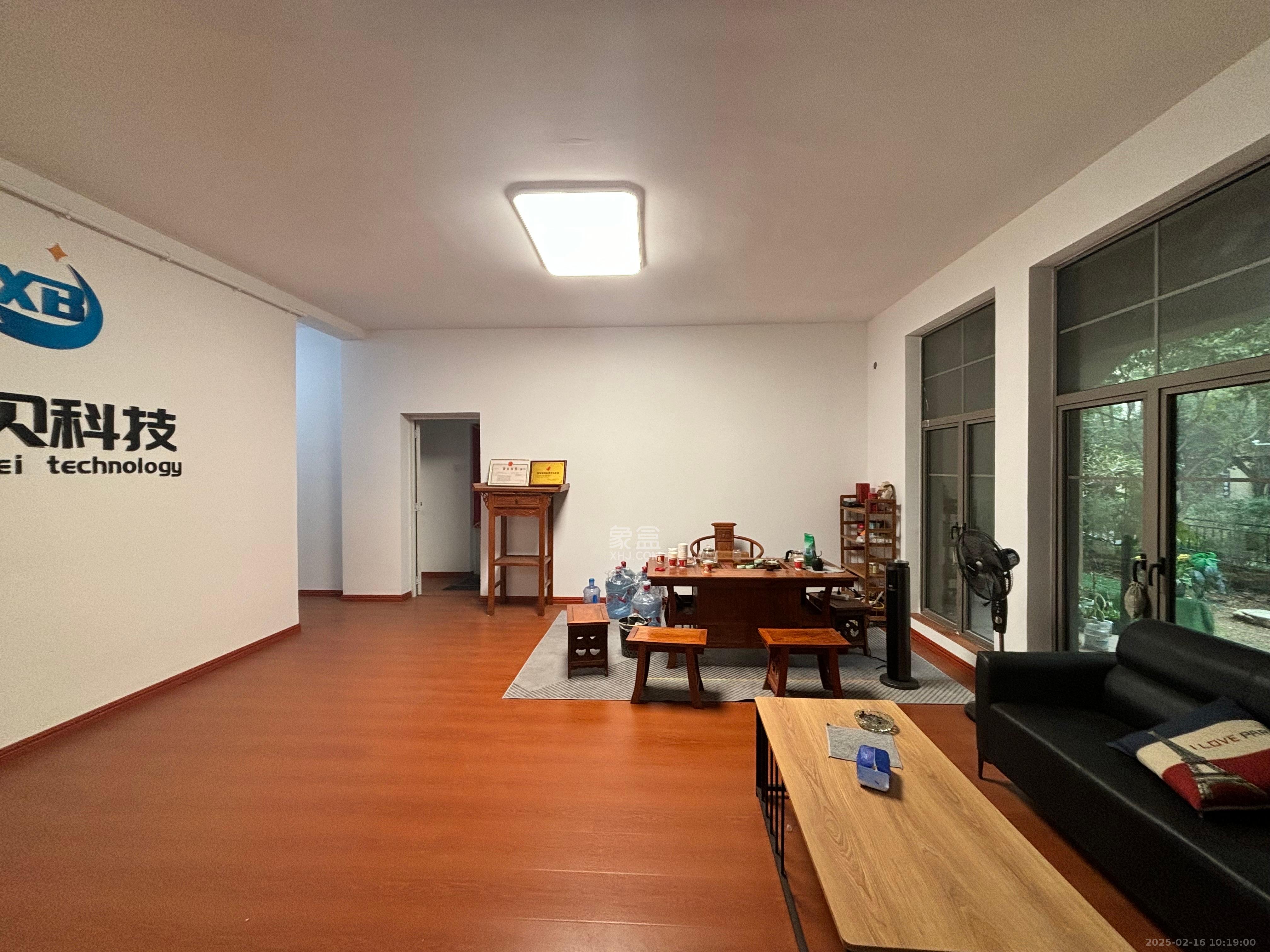 托斯卡纳洋房高层 5室3厅3卫 7500.0元/月 托斯卡纳洋房高层 5室3厅3卫 7500.0元/月室内图