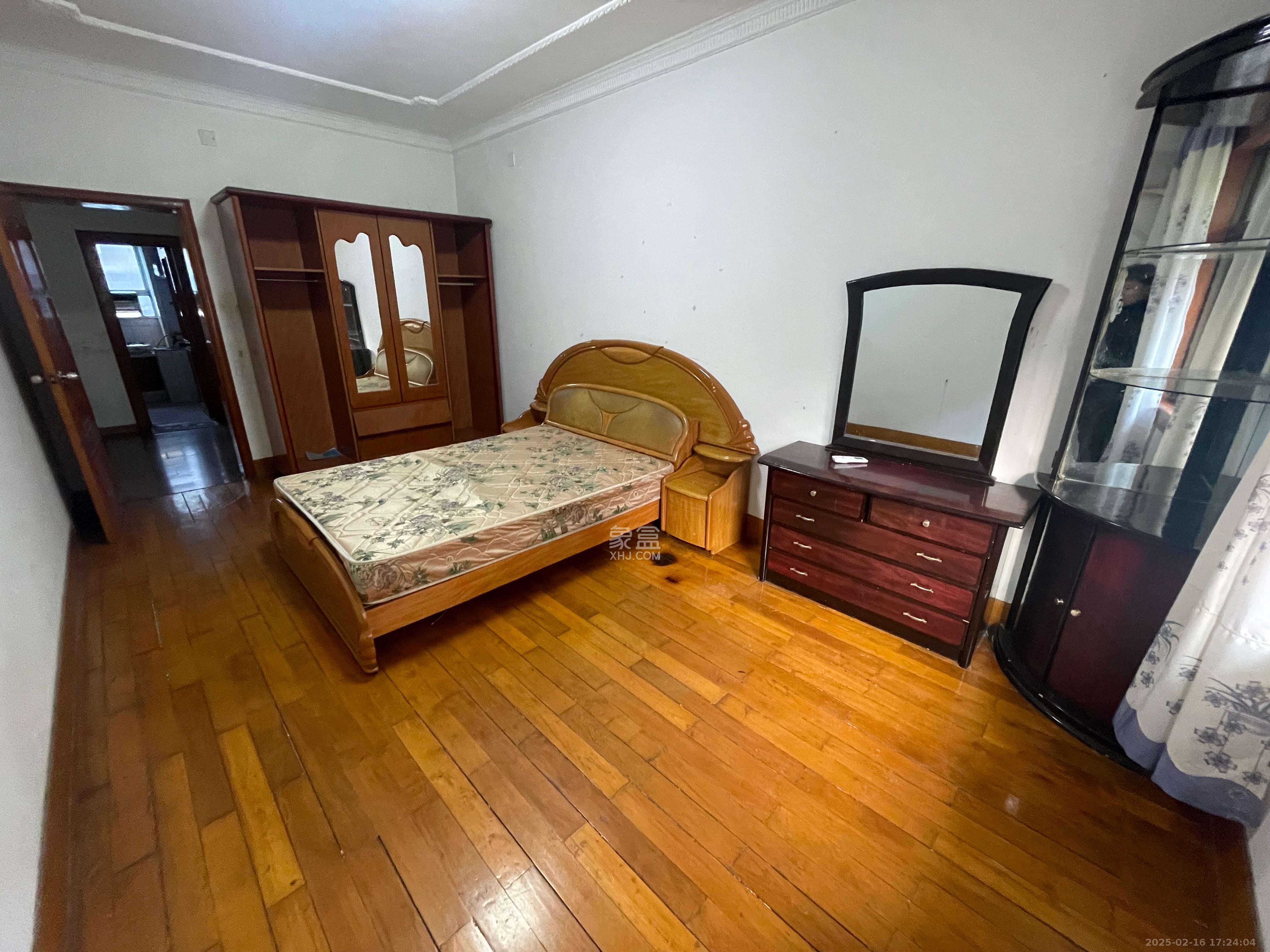 东风一村社区房(王家垅) 3室1厅1卫 2000.0元/月 东风一村社区房(王家垅) 3室1厅1卫 2000.0元/月室内图