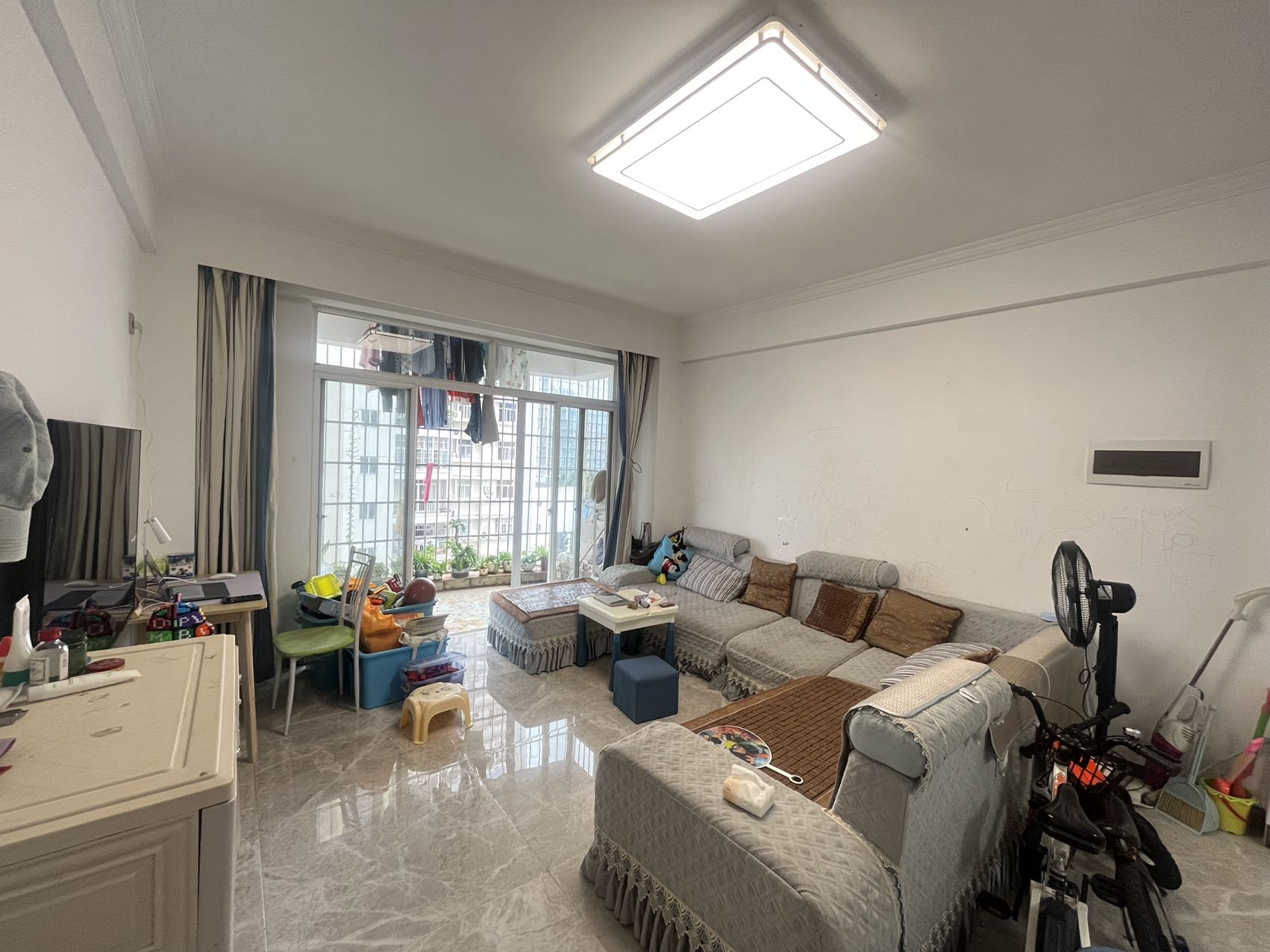 七彩阳光  2室2厅1卫    110.0万 七彩阳光  2室2厅1卫    110.0万室内图