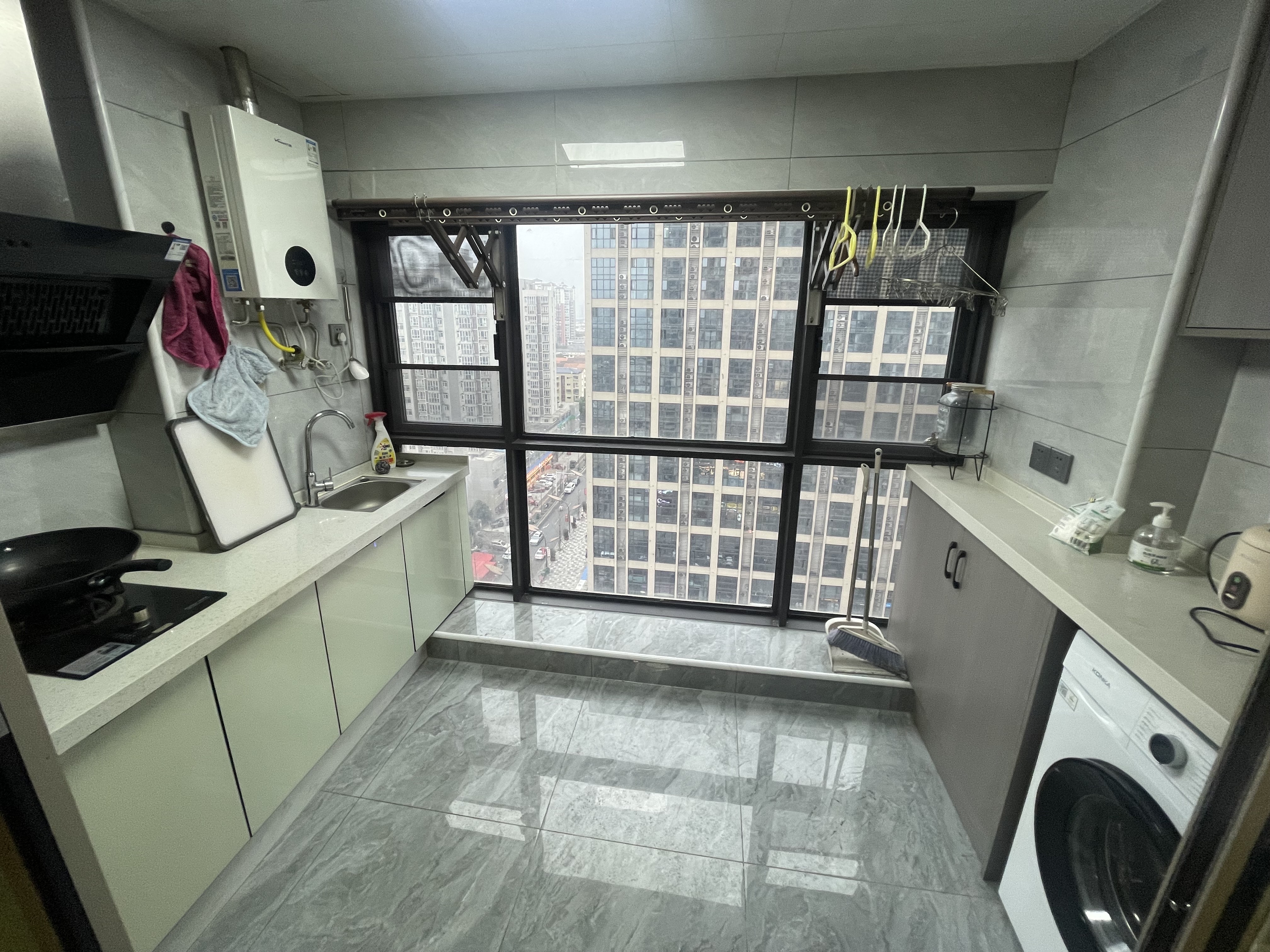 和瑞欢乐城二期 1室0厅1卫 1400.0元/月 和瑞欢乐城二期 1室0厅1卫 1400.0元/月室内图