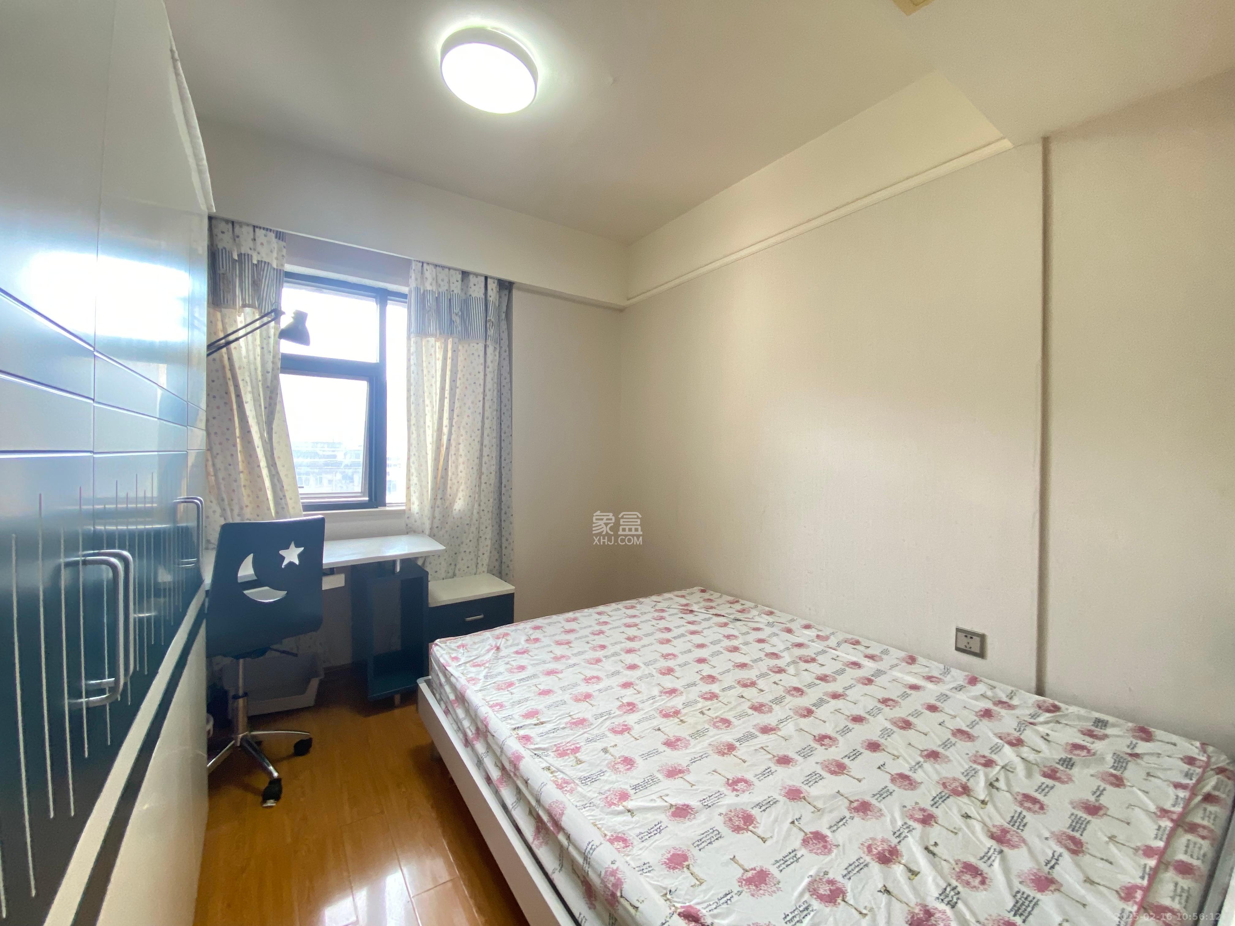 东塘瑞府  2室1厅1卫    2800.0元/月室内图