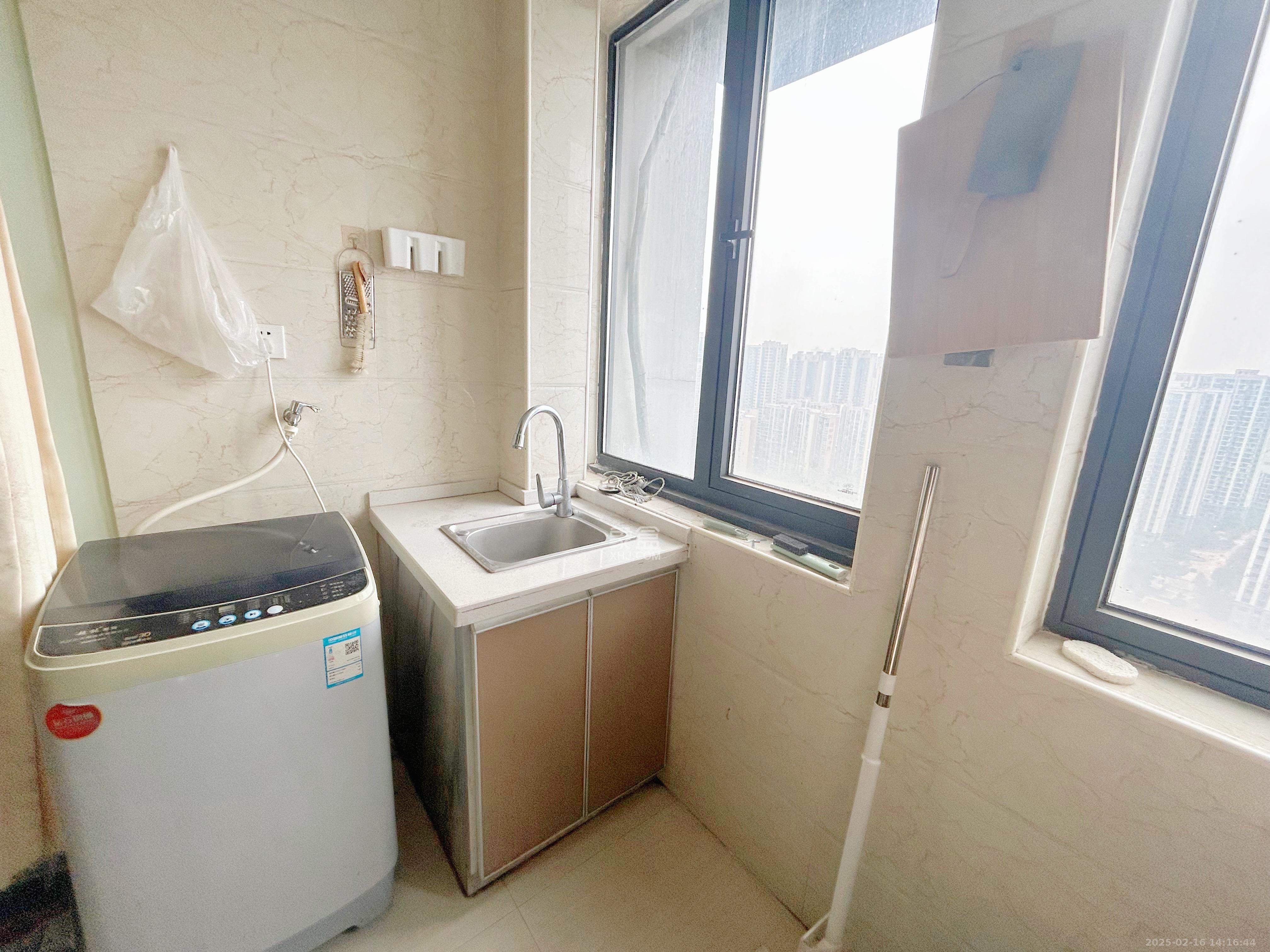 欧亚达国际广场 1室1厅1卫 1300.0元/月 欧亚达国际广场 1室1厅1卫 1300.0元/月室内图