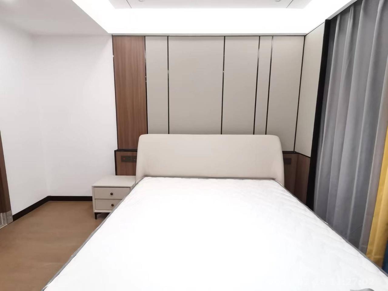 卓越中寰  4室2厅2卫   5500.00元/月室内图