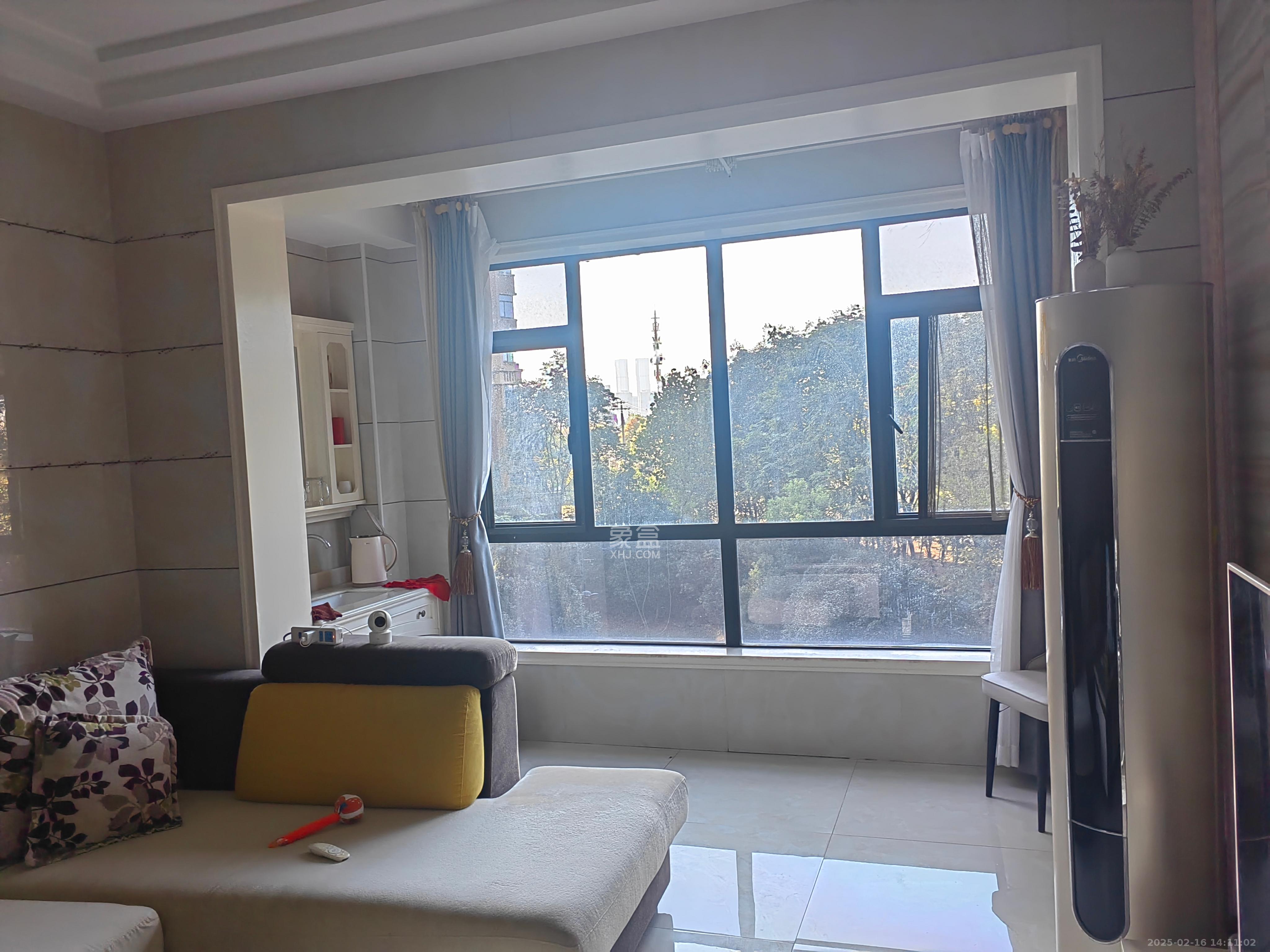 辉煌国际城二期 3室2厅1卫 3000.0元/月 辉煌国际城二期 3室2厅1卫 3000.0元/月室内图