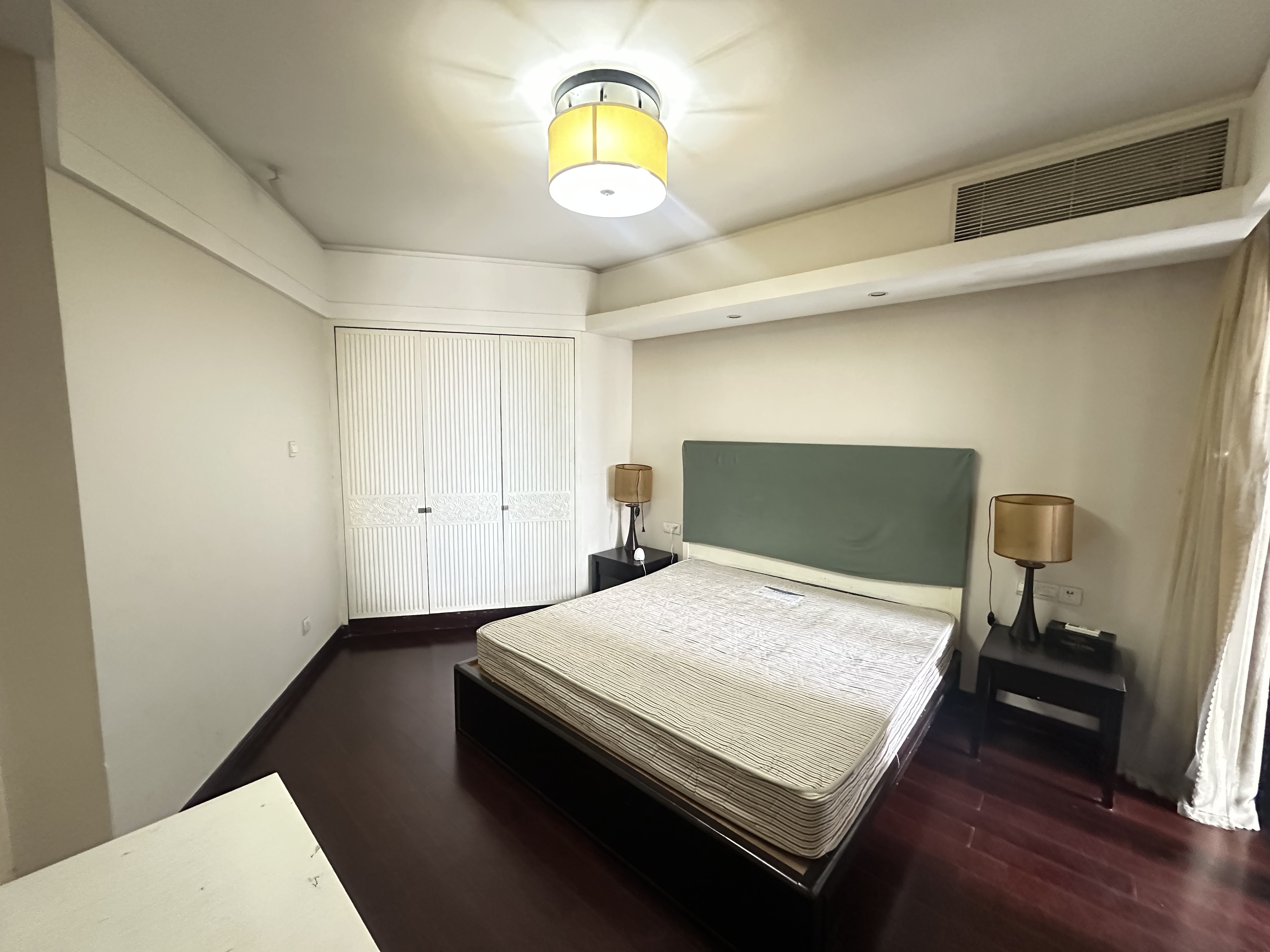 宝华海景 1室2厅1卫 100.0万 宝华海景 1室2厅1卫 100.0万室内图