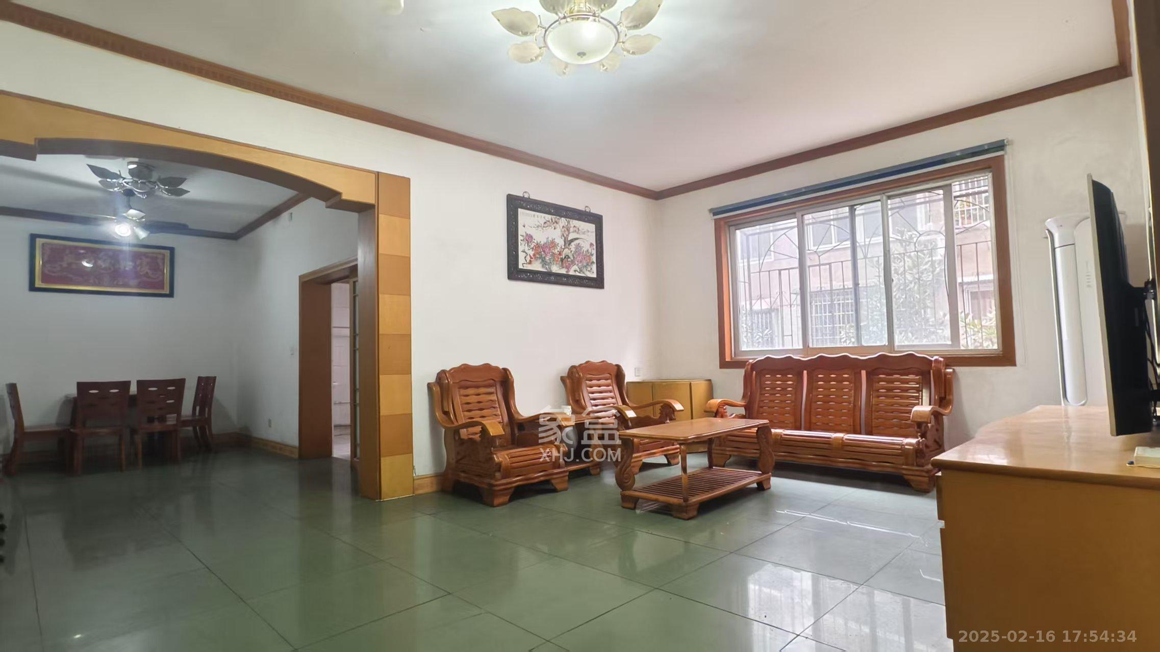 霞西小区 3室2厅2卫 1200.0元/月 霞西小区 3室2厅2卫 1200.0元/月室内图