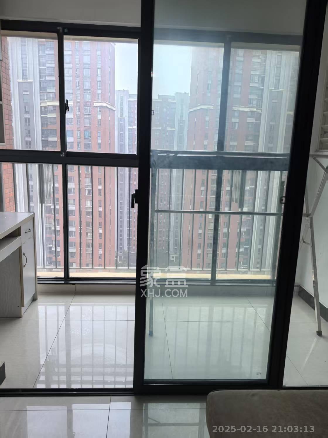 华润凤凰城二期 3室2厅1卫 1800.0元/月 华润凤凰城二期 3室2厅1卫 1800.0元/月室内图