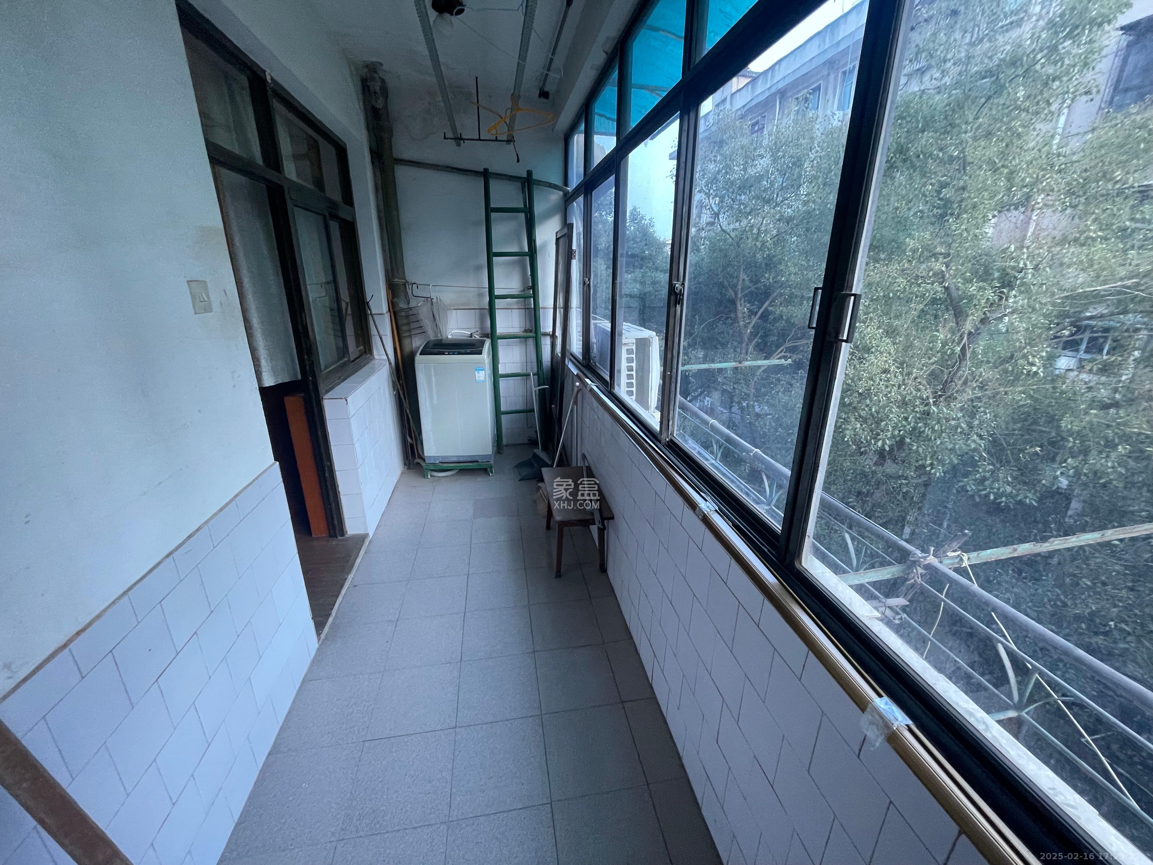 东风一村社区房(王家垅) 3室1厅1卫 2000.0元/月 东风一村社区房(王家垅) 3室1厅1卫 2000.0元/月室内图