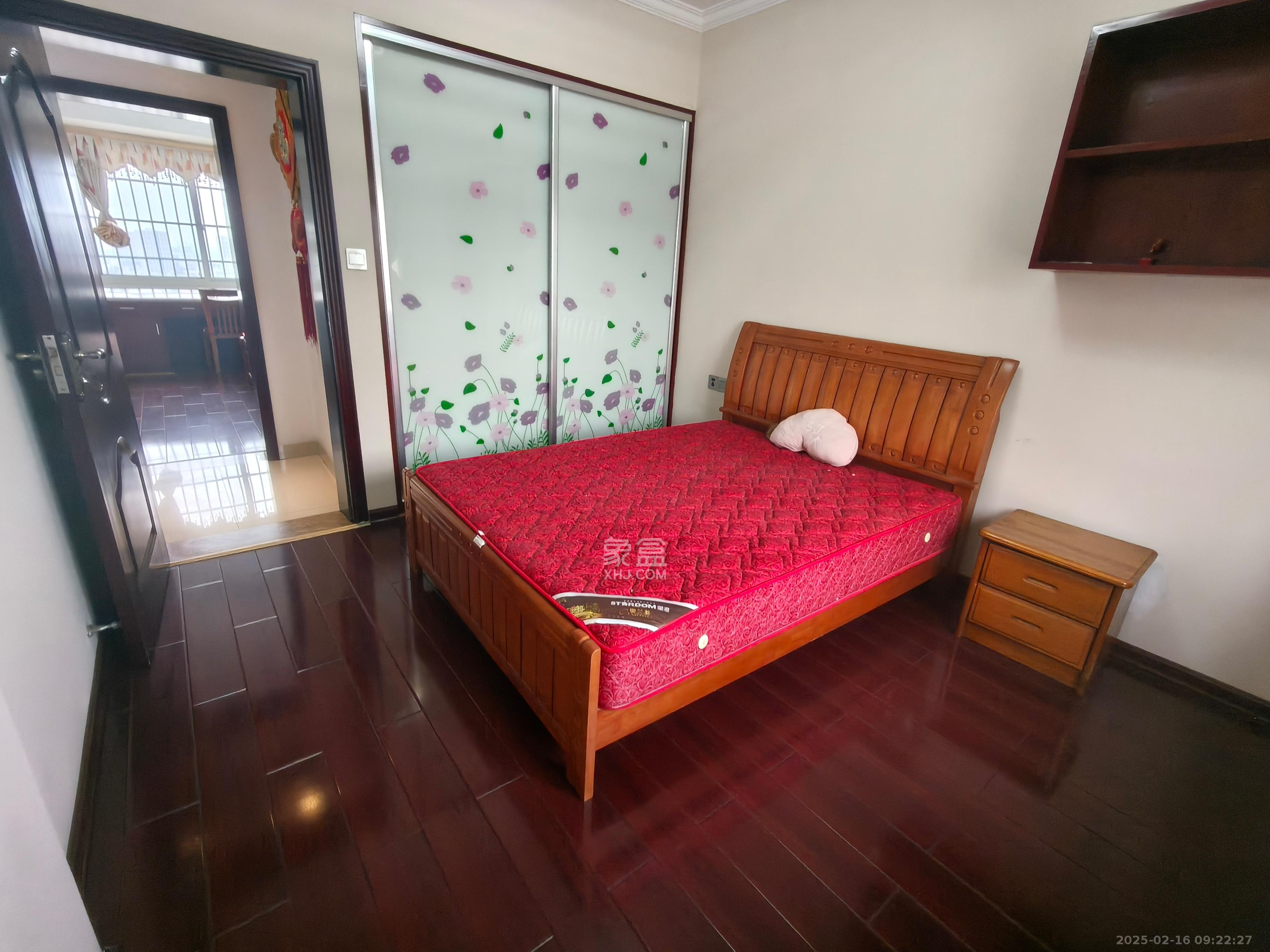 爵士湘 3室2厅1卫 1800.0元/月 爵士湘 3室2厅1卫 1800.0元/月室内图