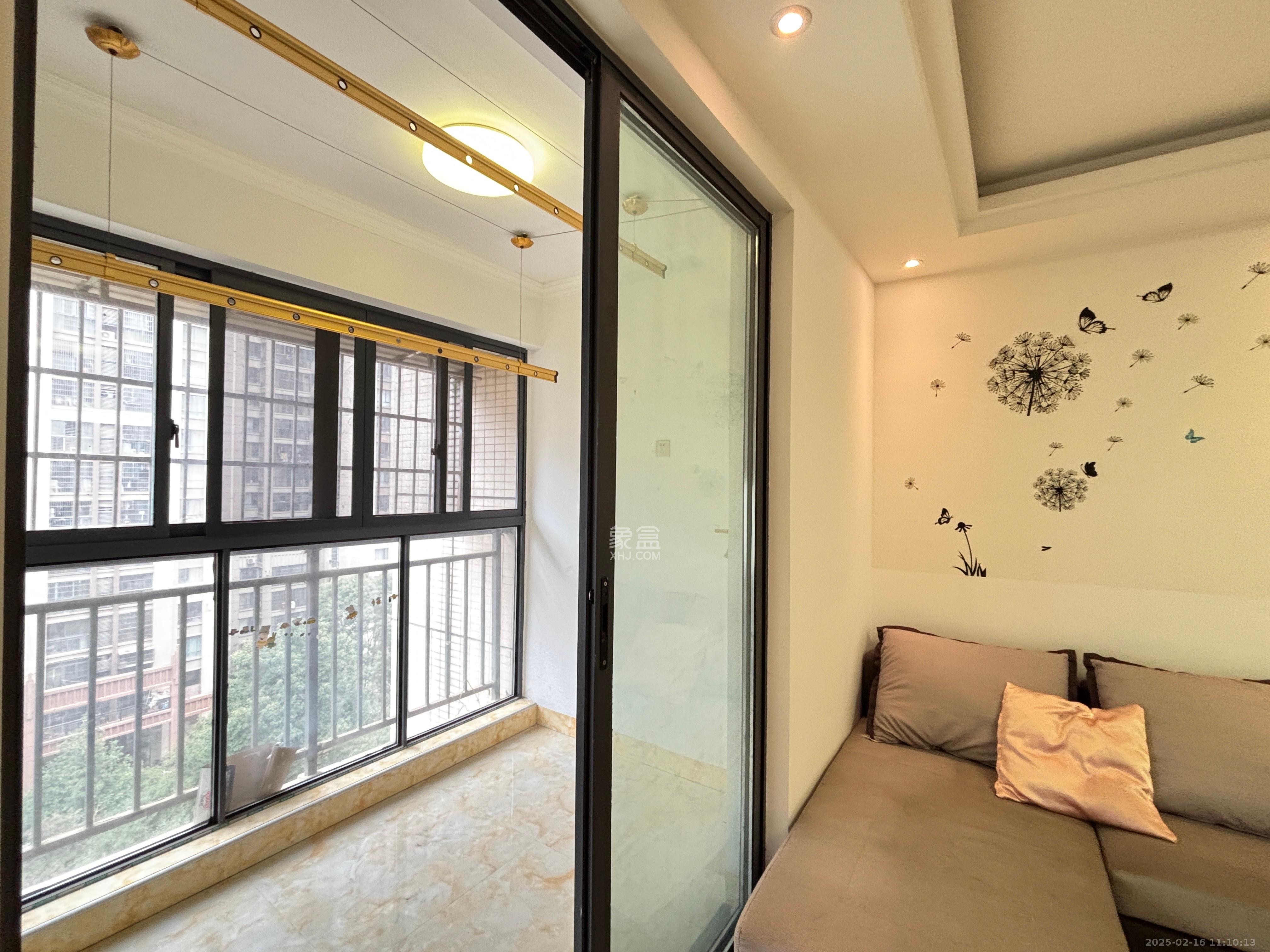 印山蓝色海岸 3室1厅1卫 2100.0元/月 印山蓝色海岸 3室1厅1卫 2100.0元/月室内图