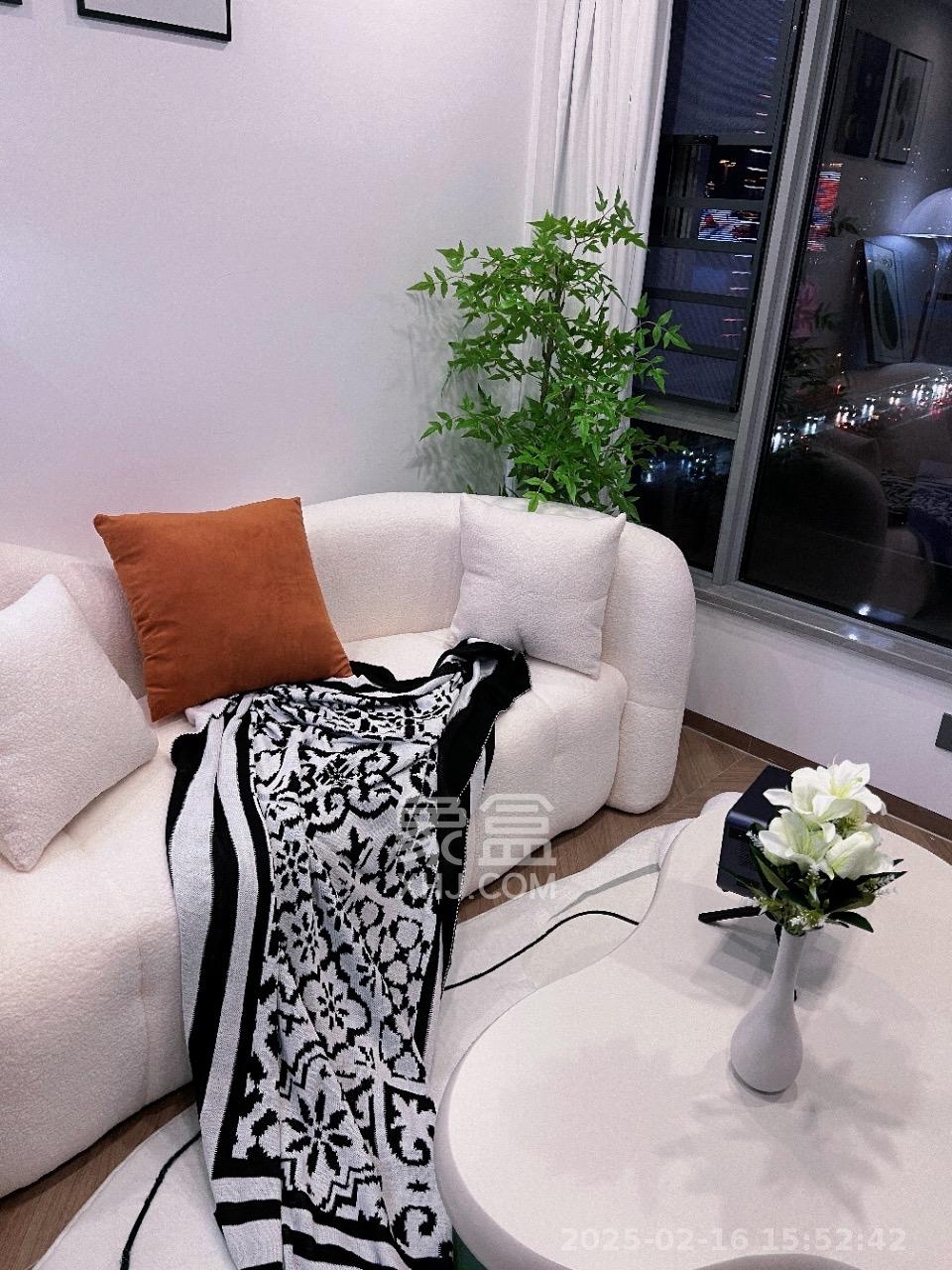 保利天禧EF区  2室1厅1卫    3380.0元/月 保利天禧EF区  2室1厅1卫    3380.0元/月