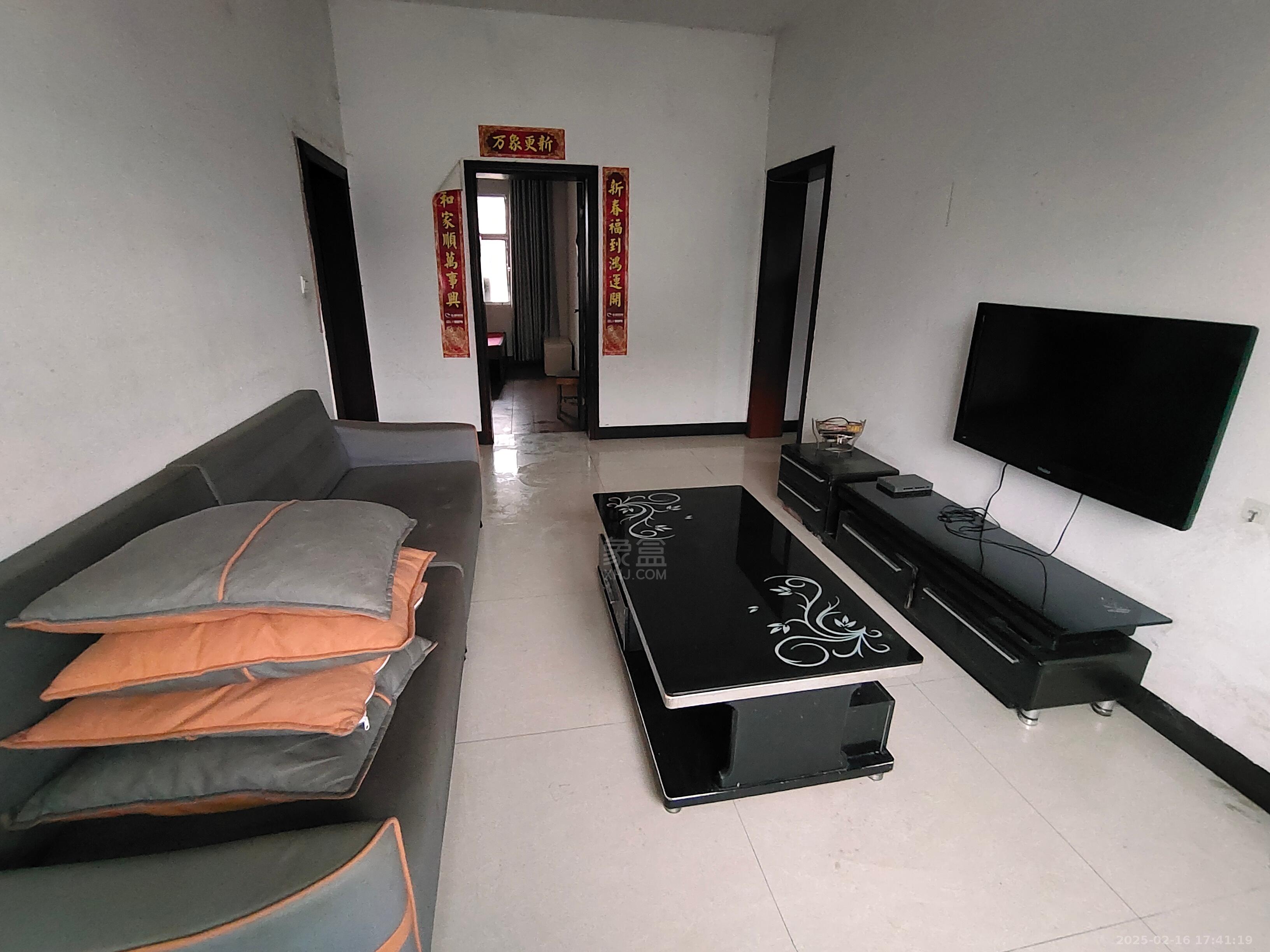 花园一村 3室1厅1卫 800.0元/月 花园一村 3室1厅1卫 800.0元/月室内图