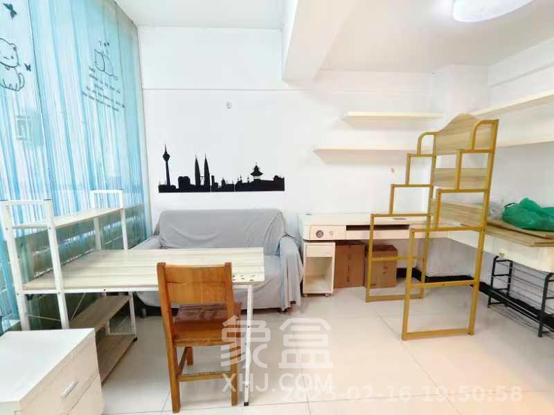 天健芙蓉盛世一期  1室1厅1卫   1600.00元/月室内图