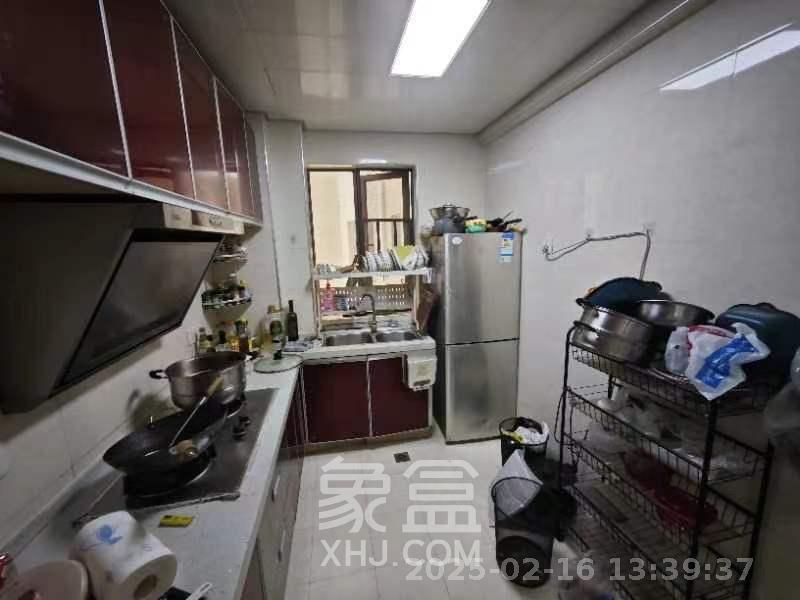 高信向日葵  3室2厅2卫   2800.00元/月室内图