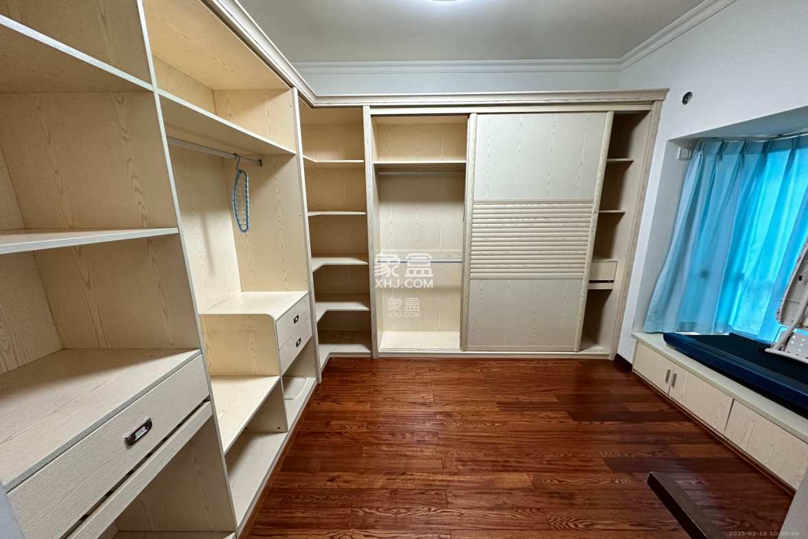 汀湘十里 3室2厅2卫 2600.0元/月 汀湘十里 3室2厅2卫 2600.0元/月室内图