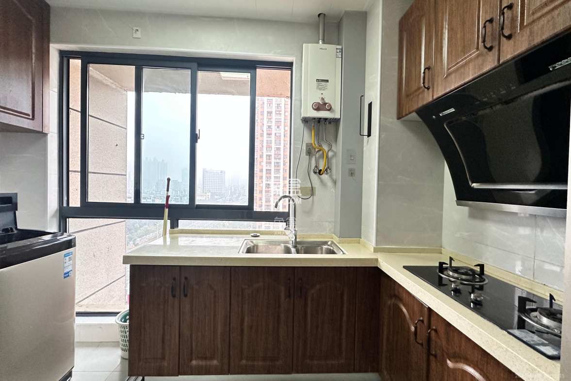 明发国际城 1室1厅1卫 1500.0元/月 明发国际城 1室1厅1卫 1500.0元/月室内图