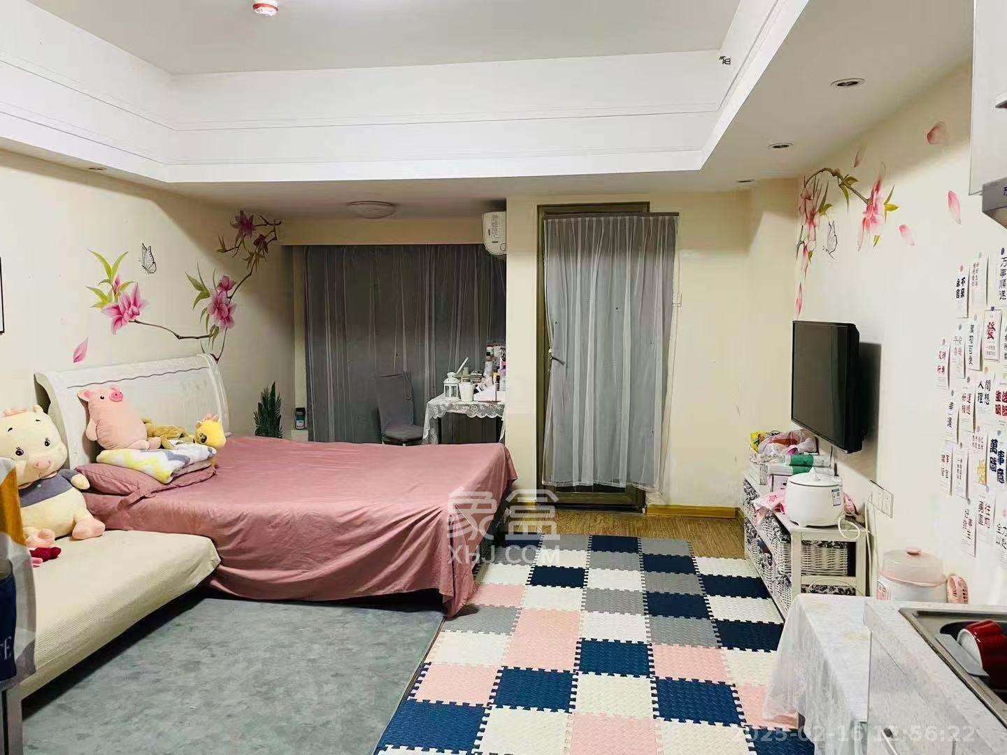 罗马国际公寓  1室1厅1卫    1400.0元/月 罗马国际公寓  1室1厅1卫    1400.0元/月