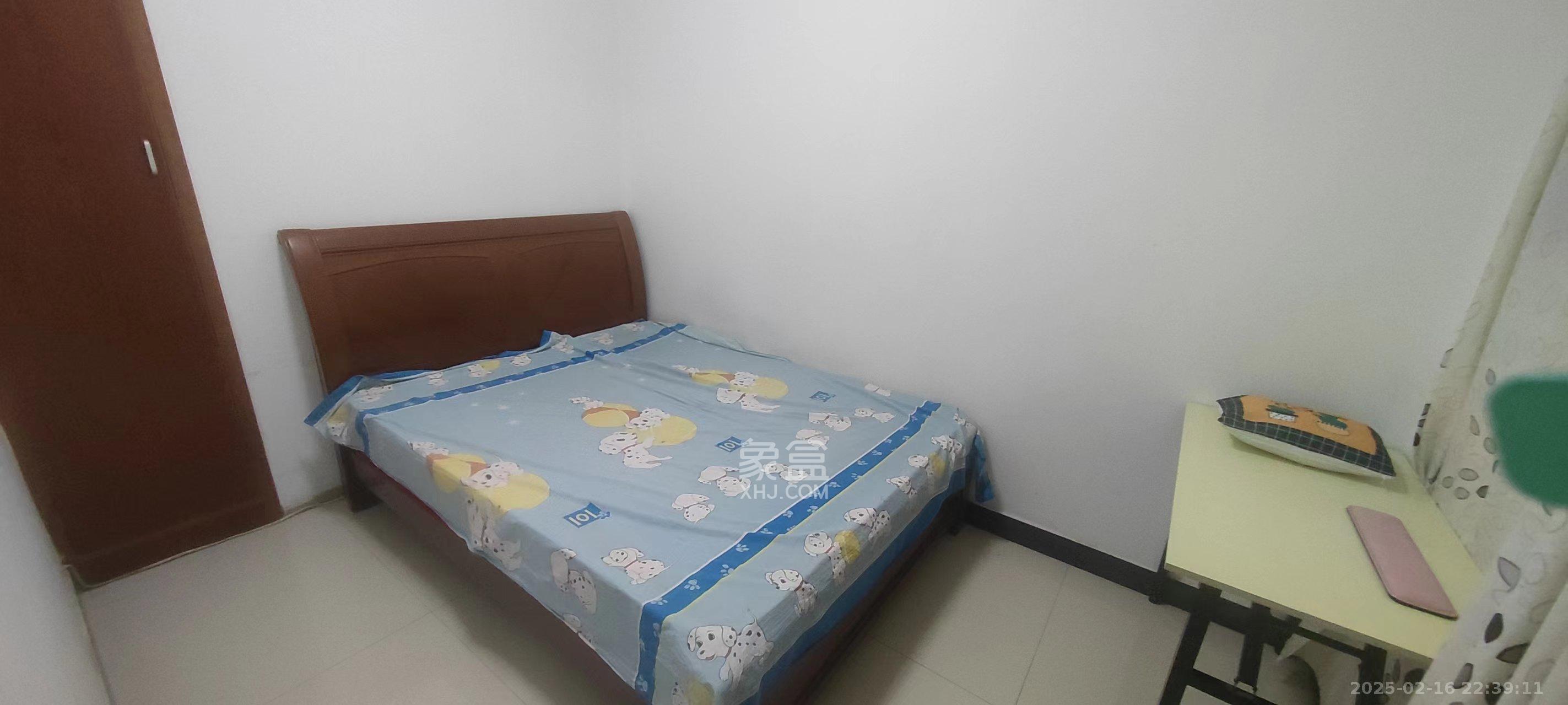 八家湾小区 3室2厅1卫 2400.0元/月 八家湾小区 3室2厅1卫 2400.0元/月室内图