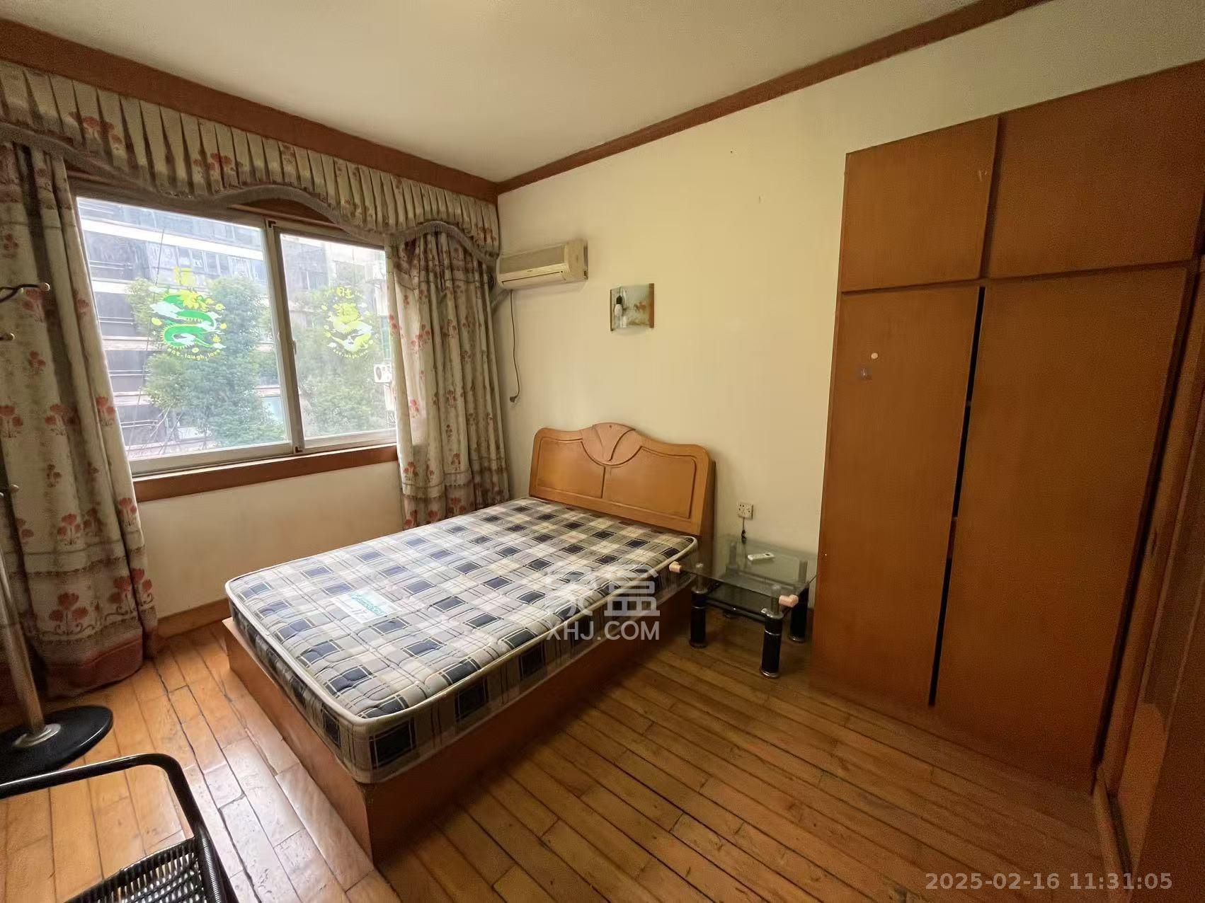 白沙花园  1室1厅1卫    1600.0元/月 白沙花园  1室1厅1卫    1600.0元/月室内图