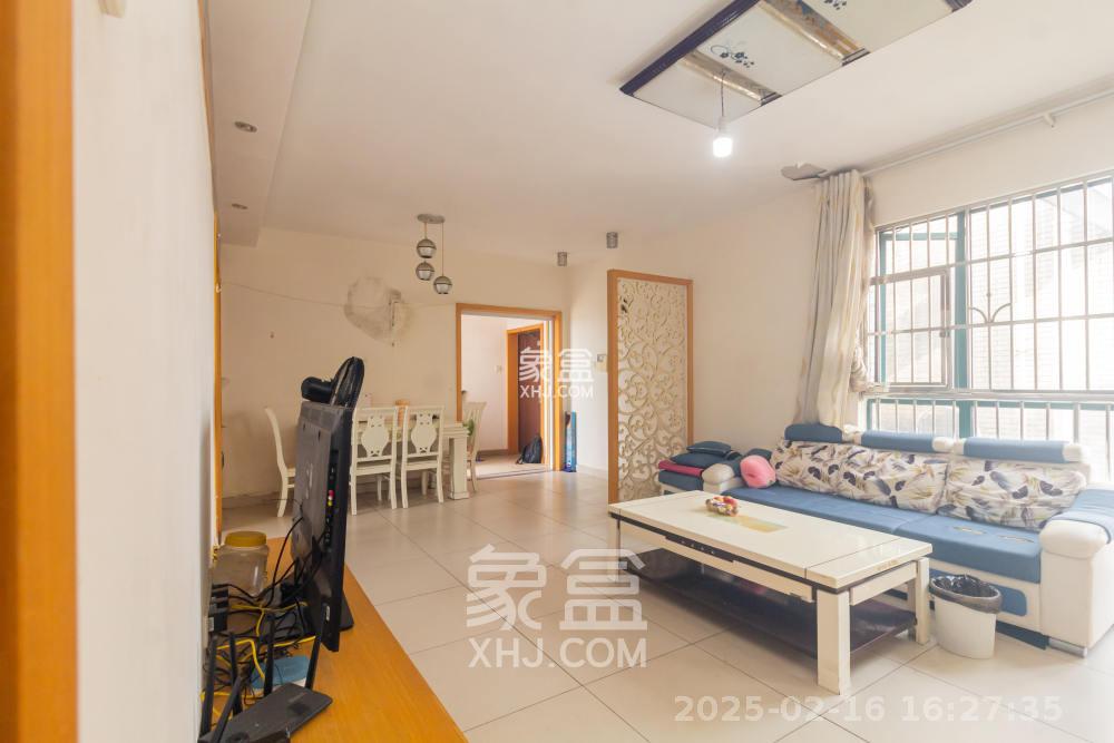 华天LOHO小镇 2室1厅1卫 1500.0元/月 华天LOHO小镇 2室1厅1卫 1500.0元/月室内图