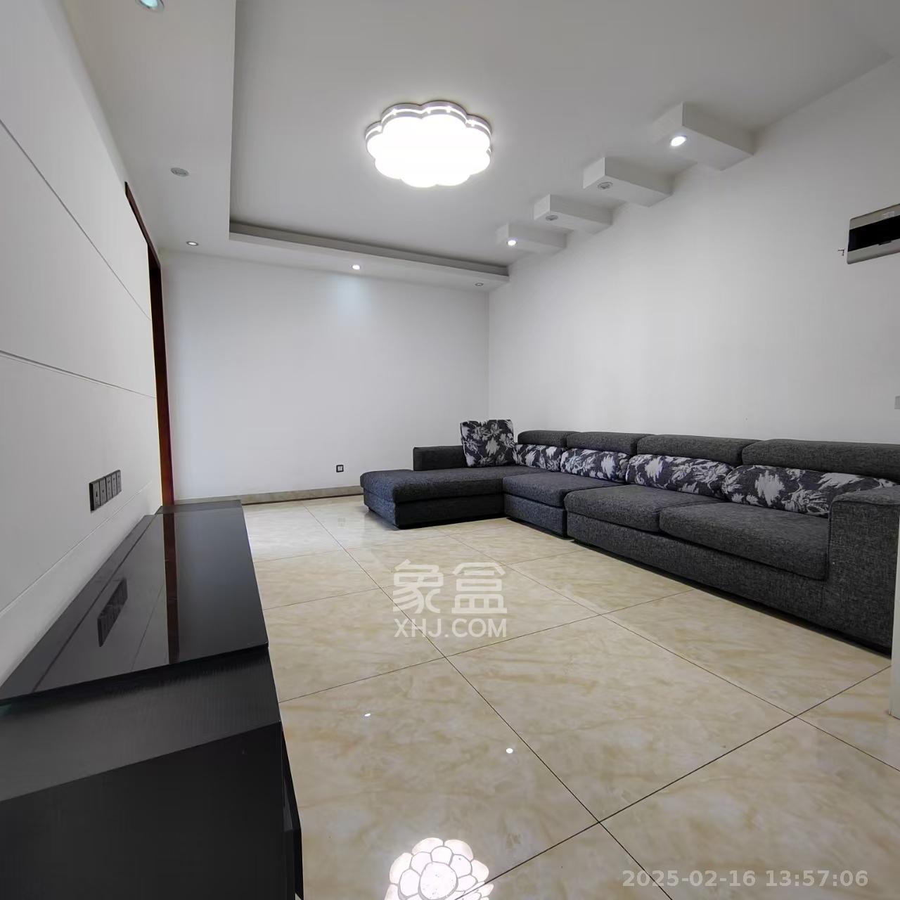 南山苏迪亚诺  3室2厅1卫   2000.00元/月